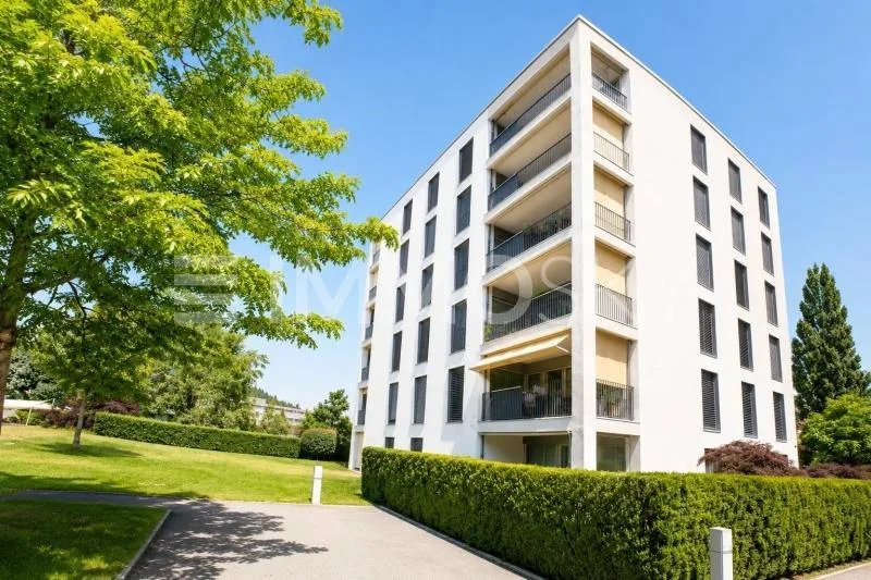 Urban, grün, modern – Wohnung mit Parkblick