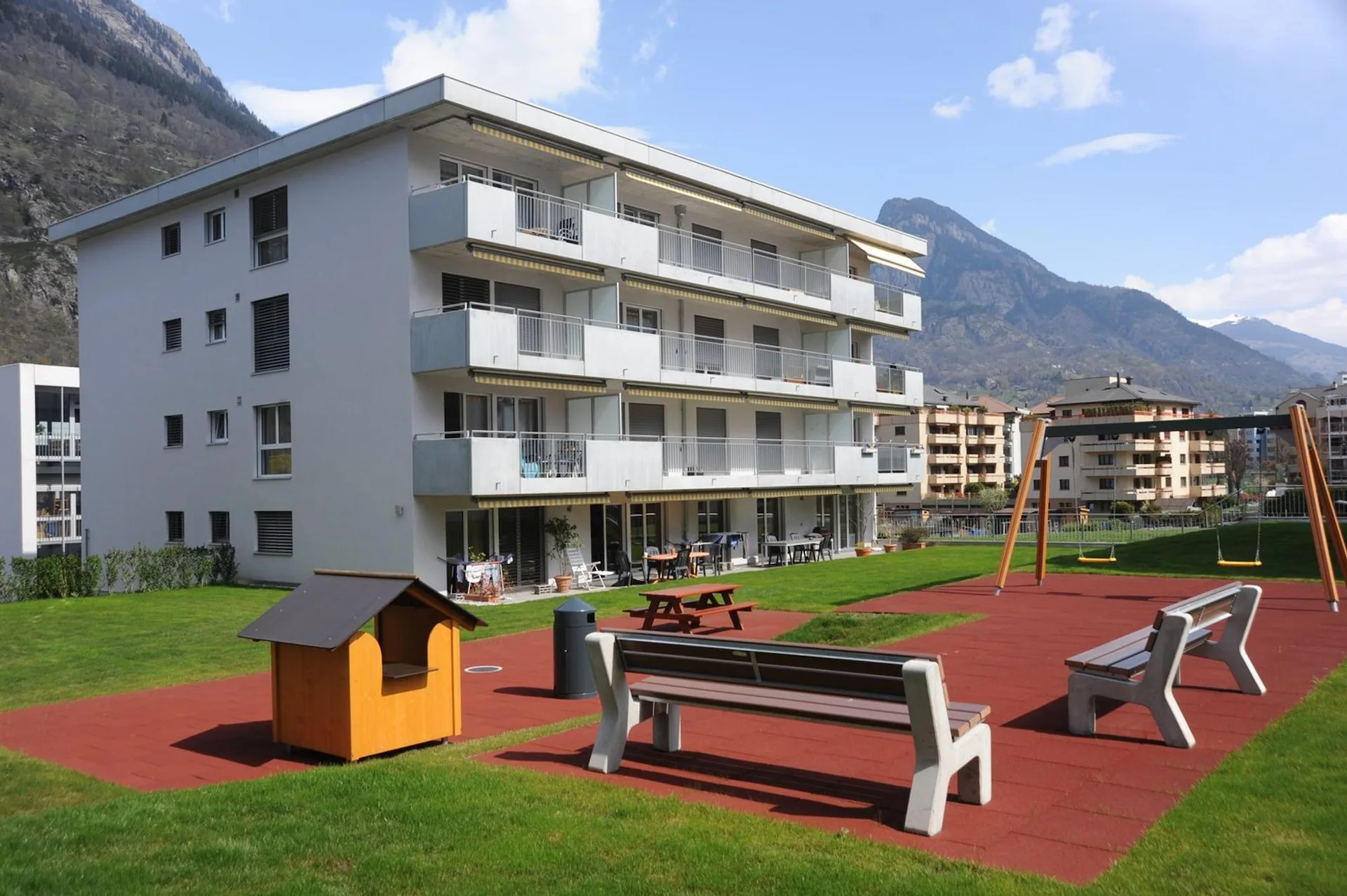Moderne 3.5-Zimmer-Wohnung mit Bergpanorama in Glis
