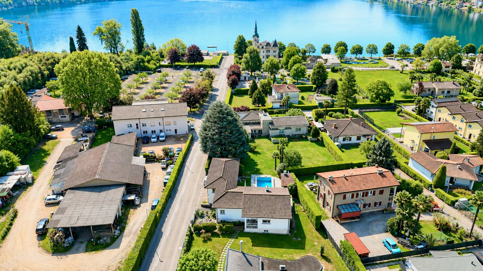 Villa unifamiliare con piscina e giardino a pochi passi dal lago di Lugano
