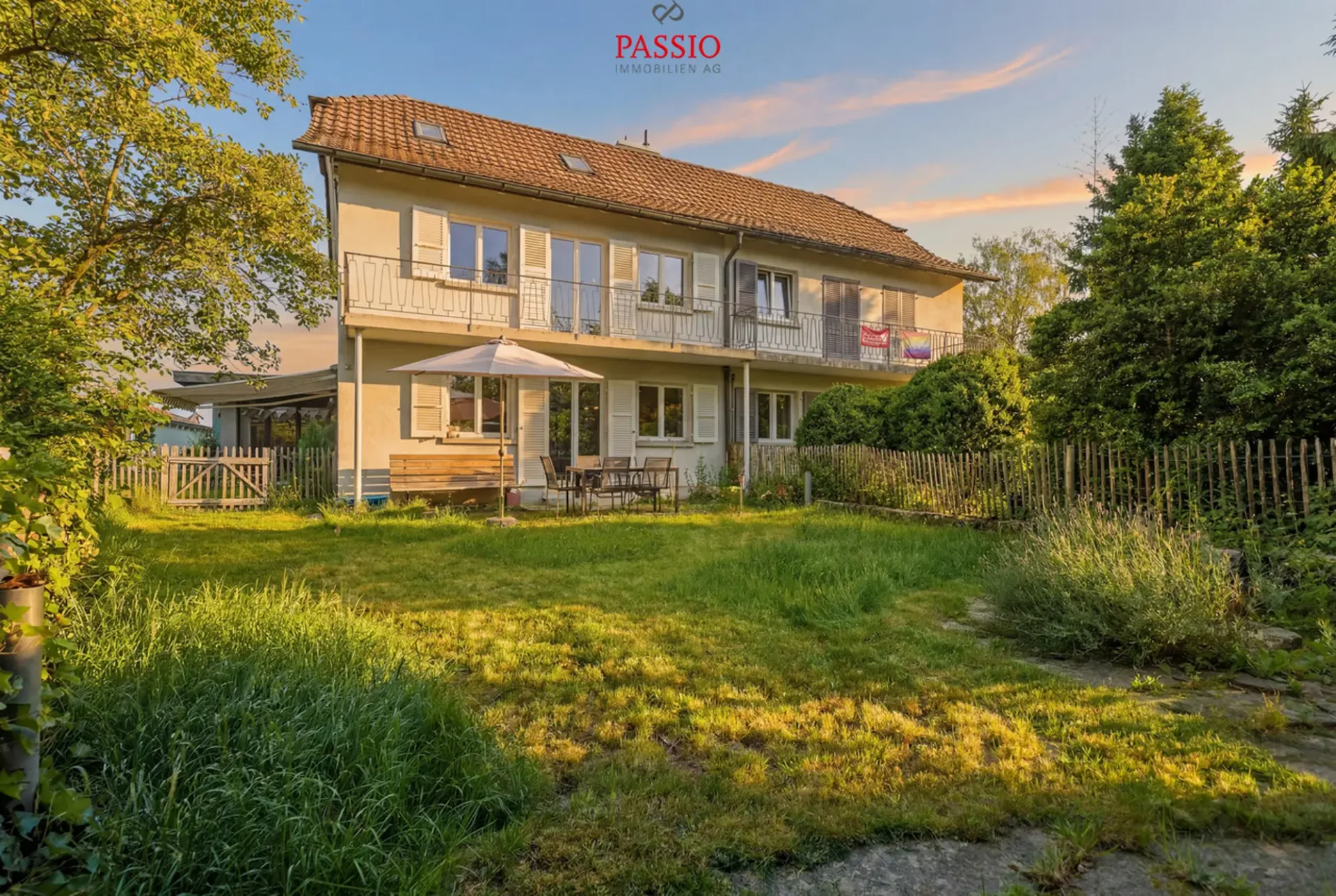 Charmantes Doppeleinfamilienhaus mit Garten und Ausbaupotenzial