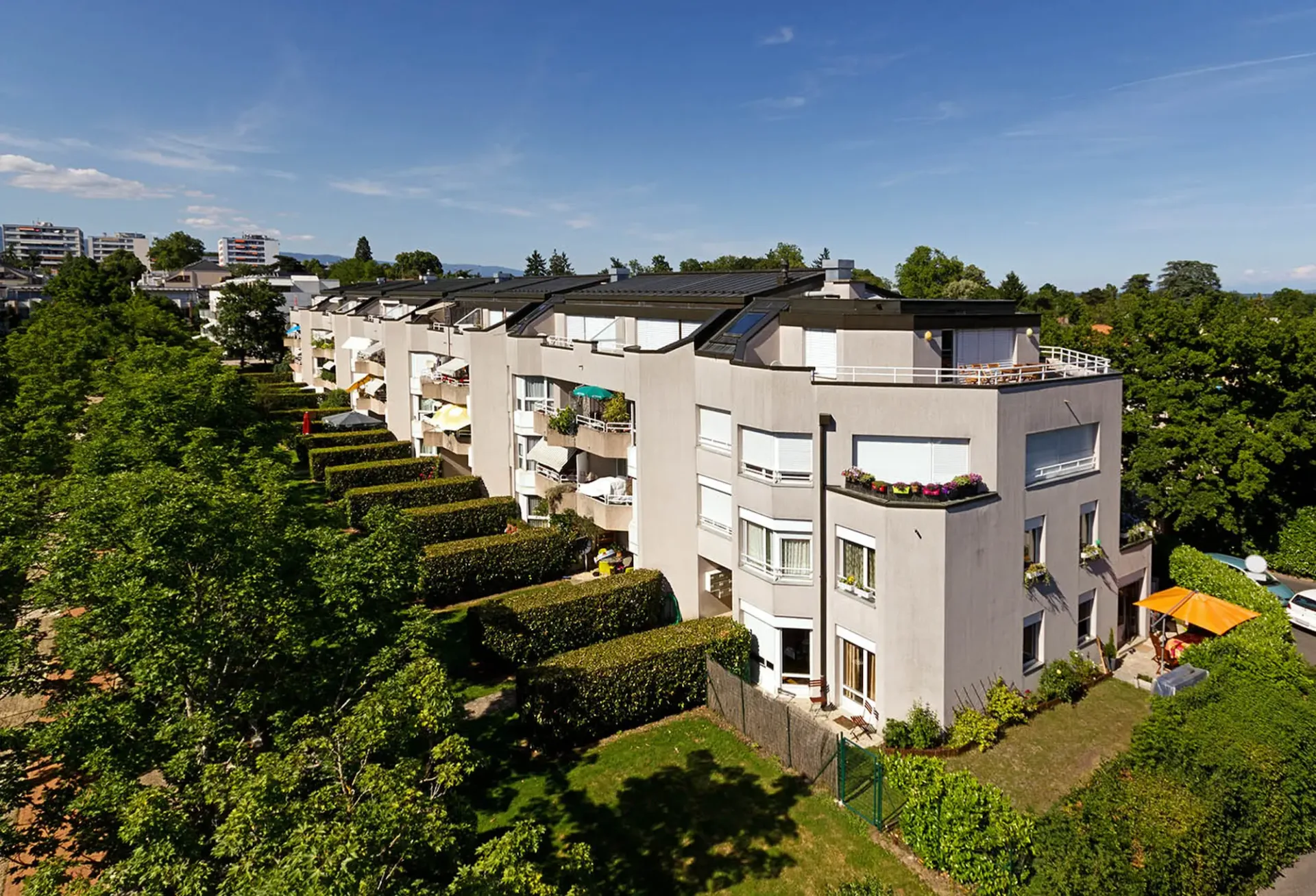 Die Ruhe inmitten einer grünen Umgebung in Versoix