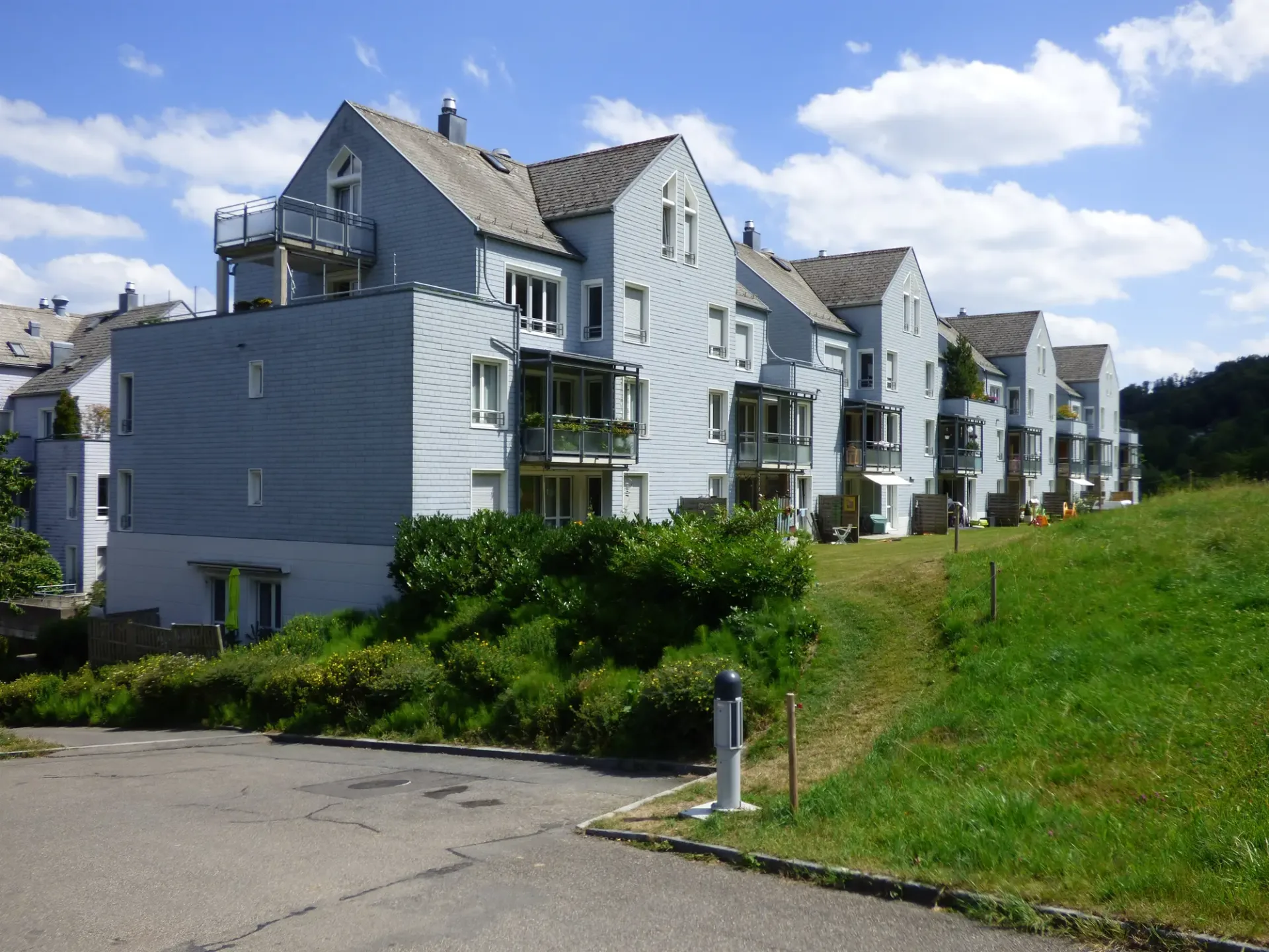 Gartensitzplatz auf dem Sonnenhügel von Zürich-Leimbach