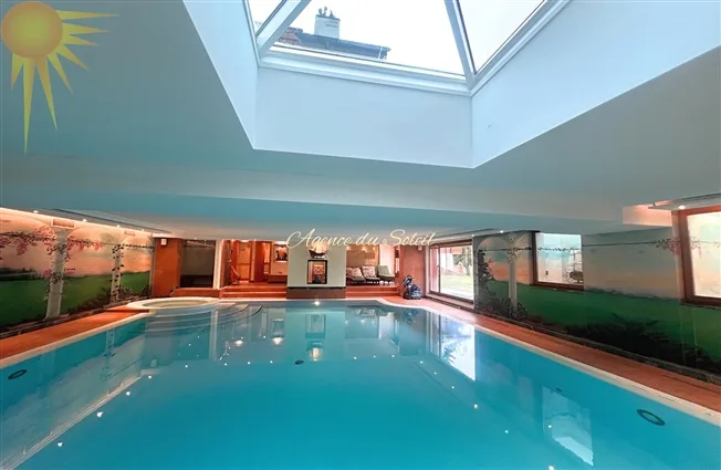 Ski-in/Ski-out – Luxuswohnung mit 4,5 Zimmern und privatem Pool im Herzen von Crans