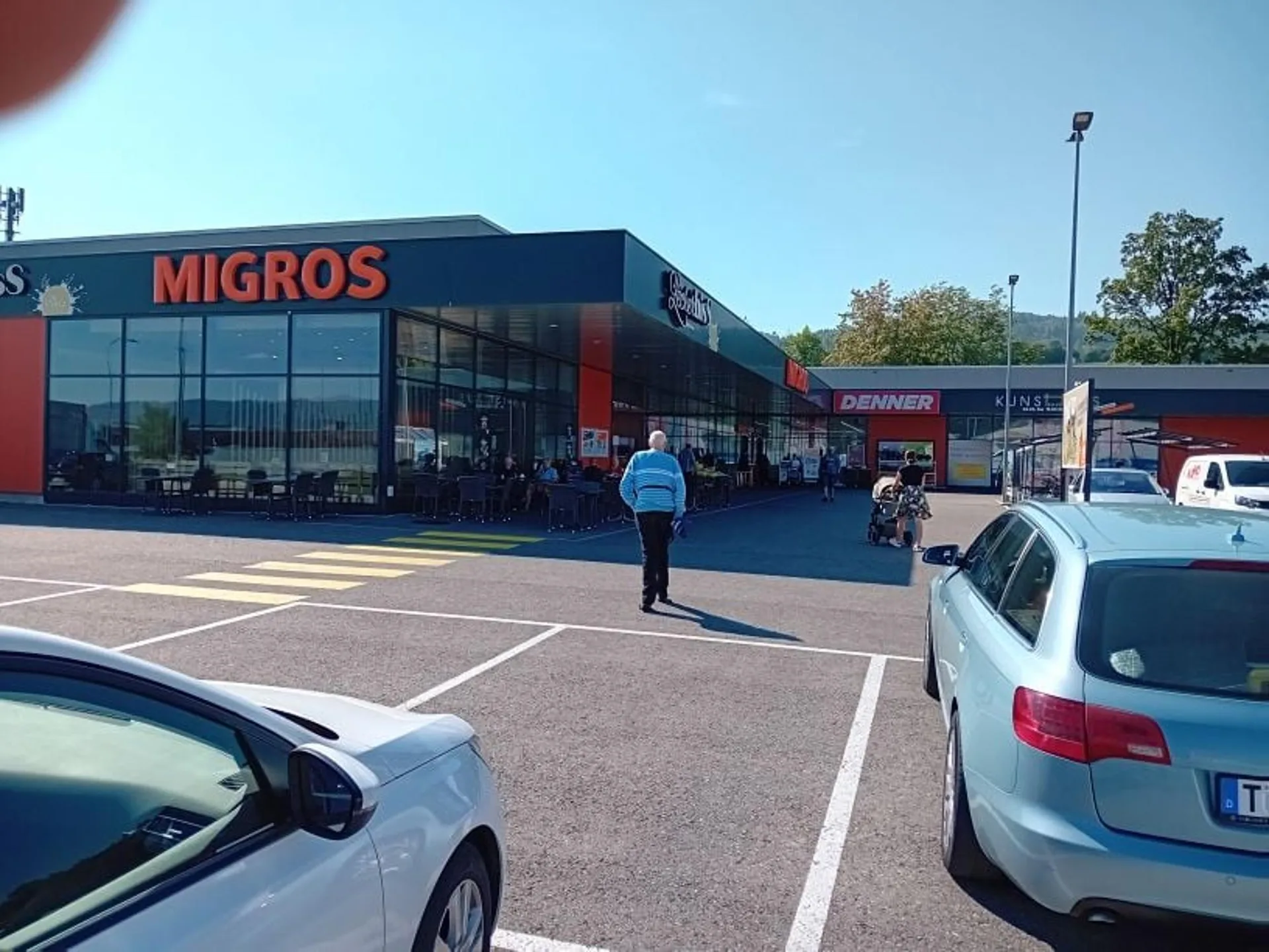 Centre commercial moderne avec des locataires très stables et un grand potentiel
