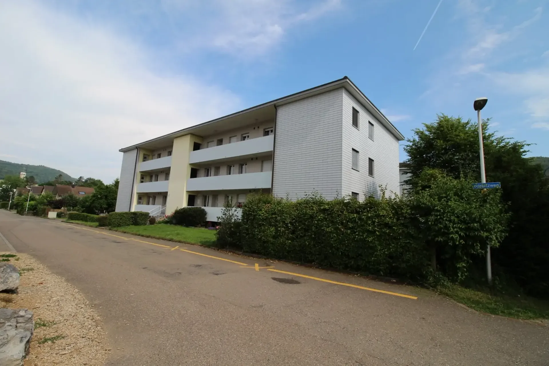 Helle 3.5-Zimmerwohnung an ruhiger Lage in Frick zu vermieten