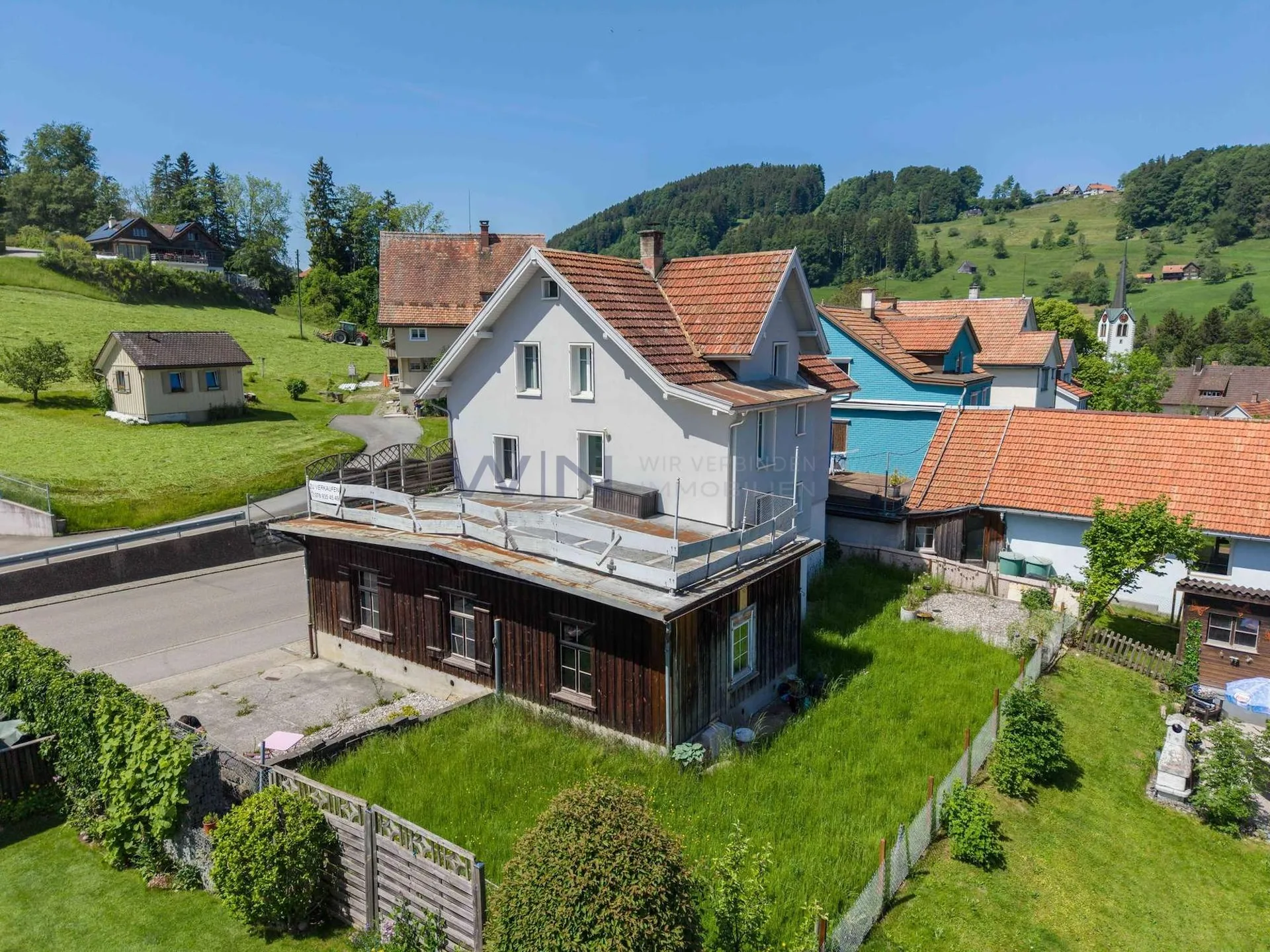 Energiesaniertes Schmuckstück - mit Garten und Garage
