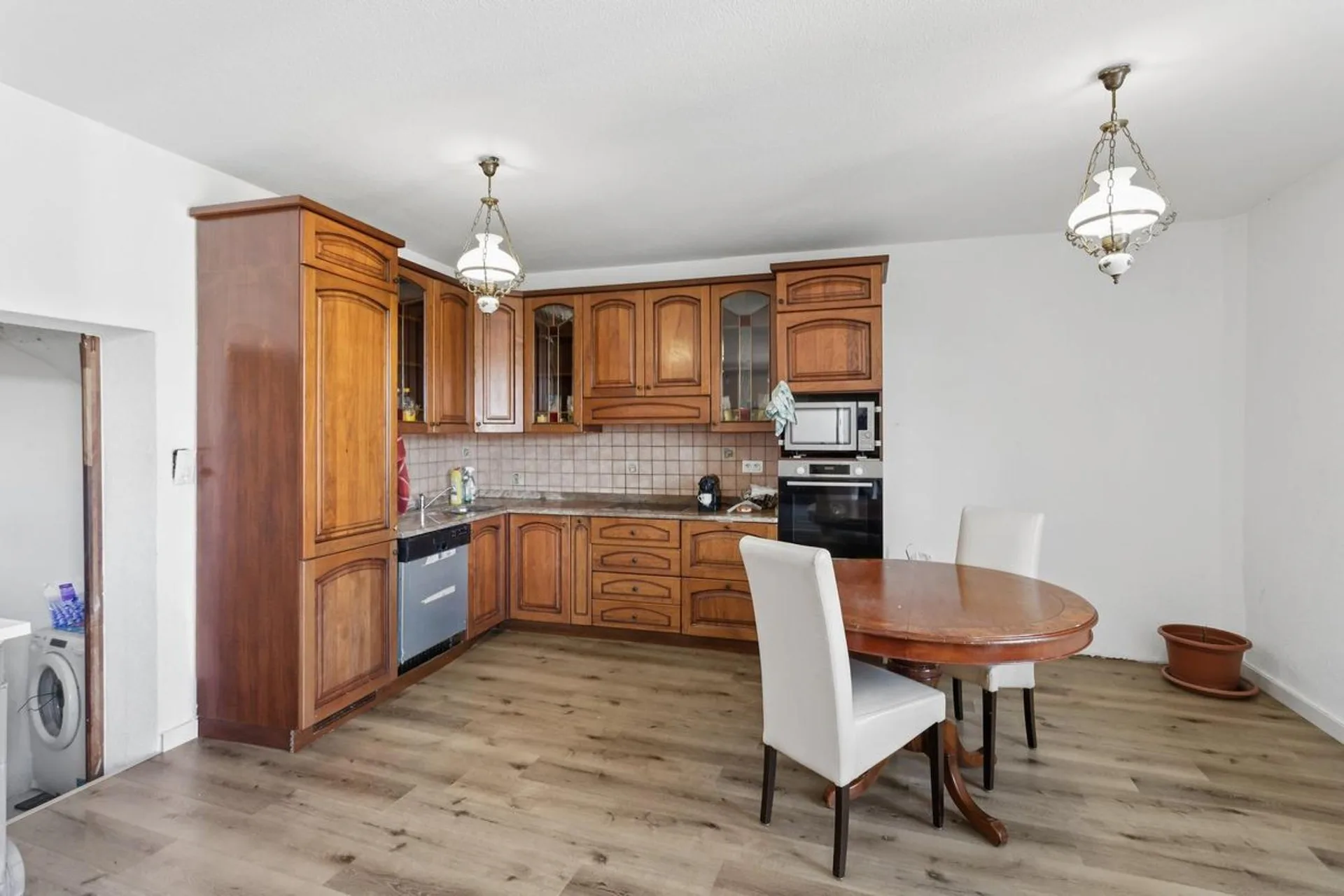 Spacious 5.5-room apartment with 60 m2 terrace in Lucens