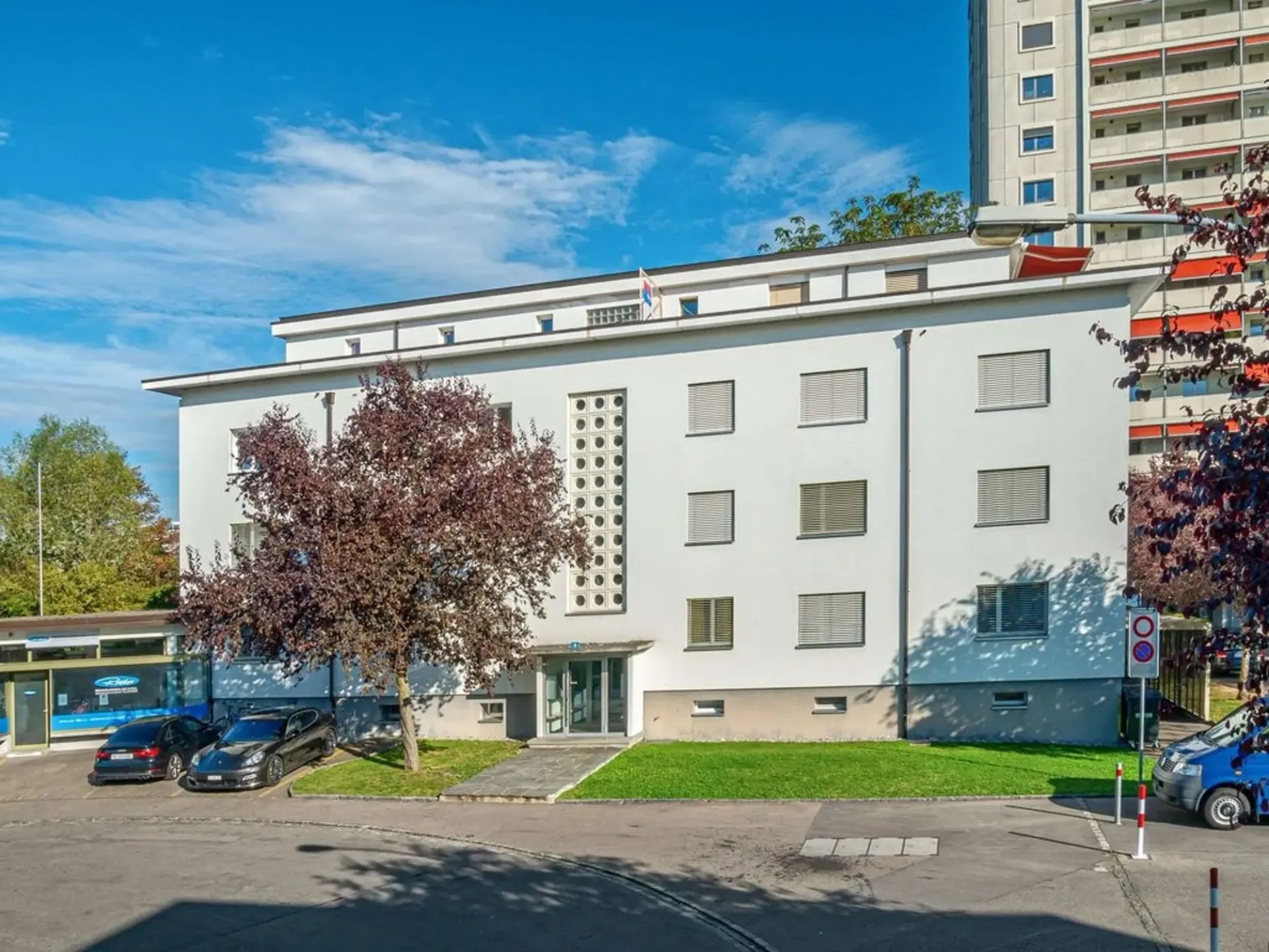 Mansarde in lebendigem Vorstadtquartier