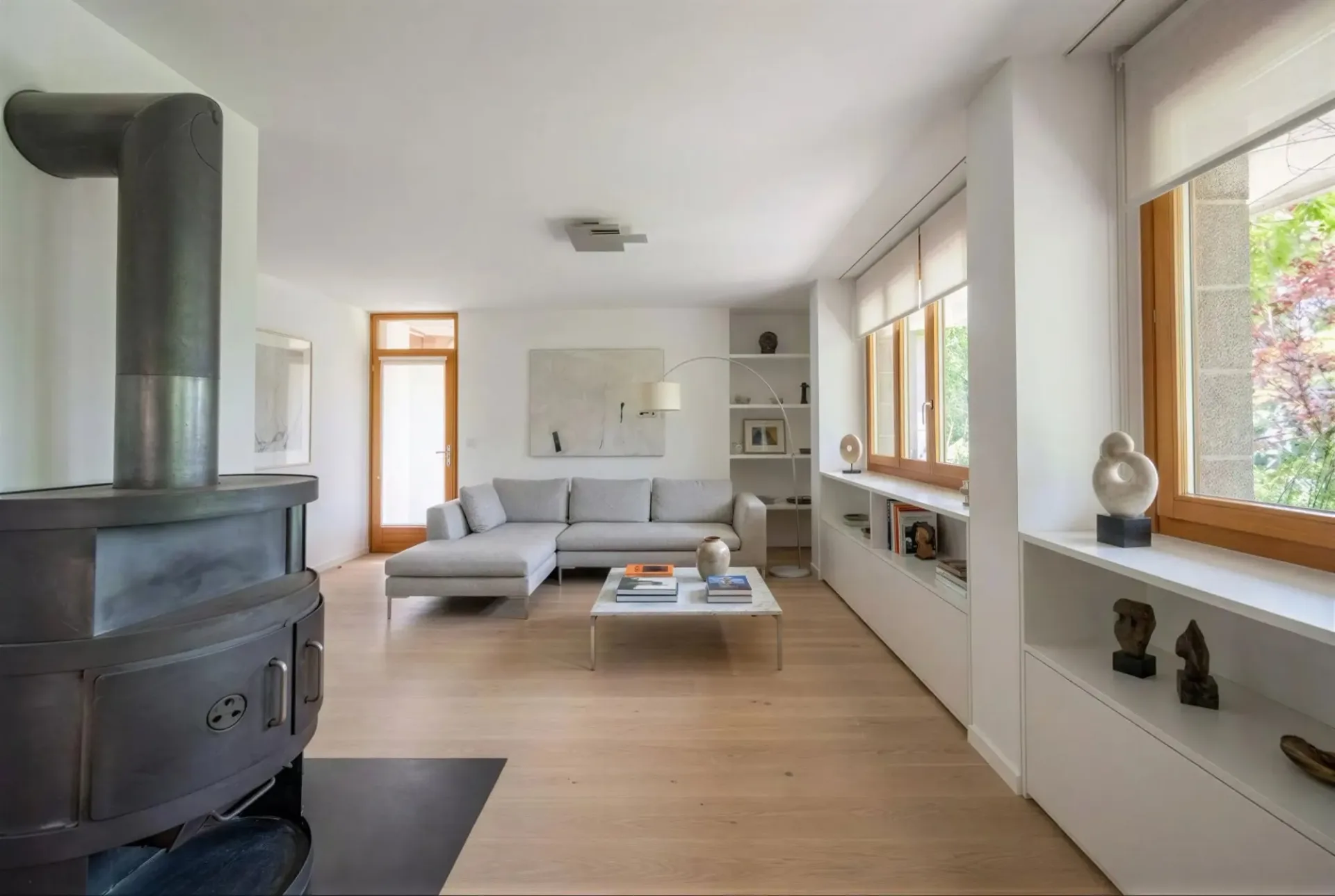 Einzigartige Architektur und Panoramablick auf den Genfersee.