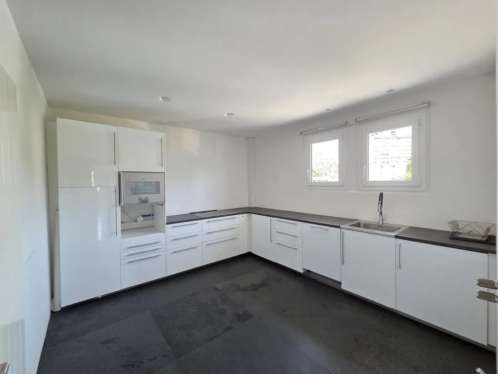 Surface de 165 m2 avec cachet impressionnant - au coeur de Prilly