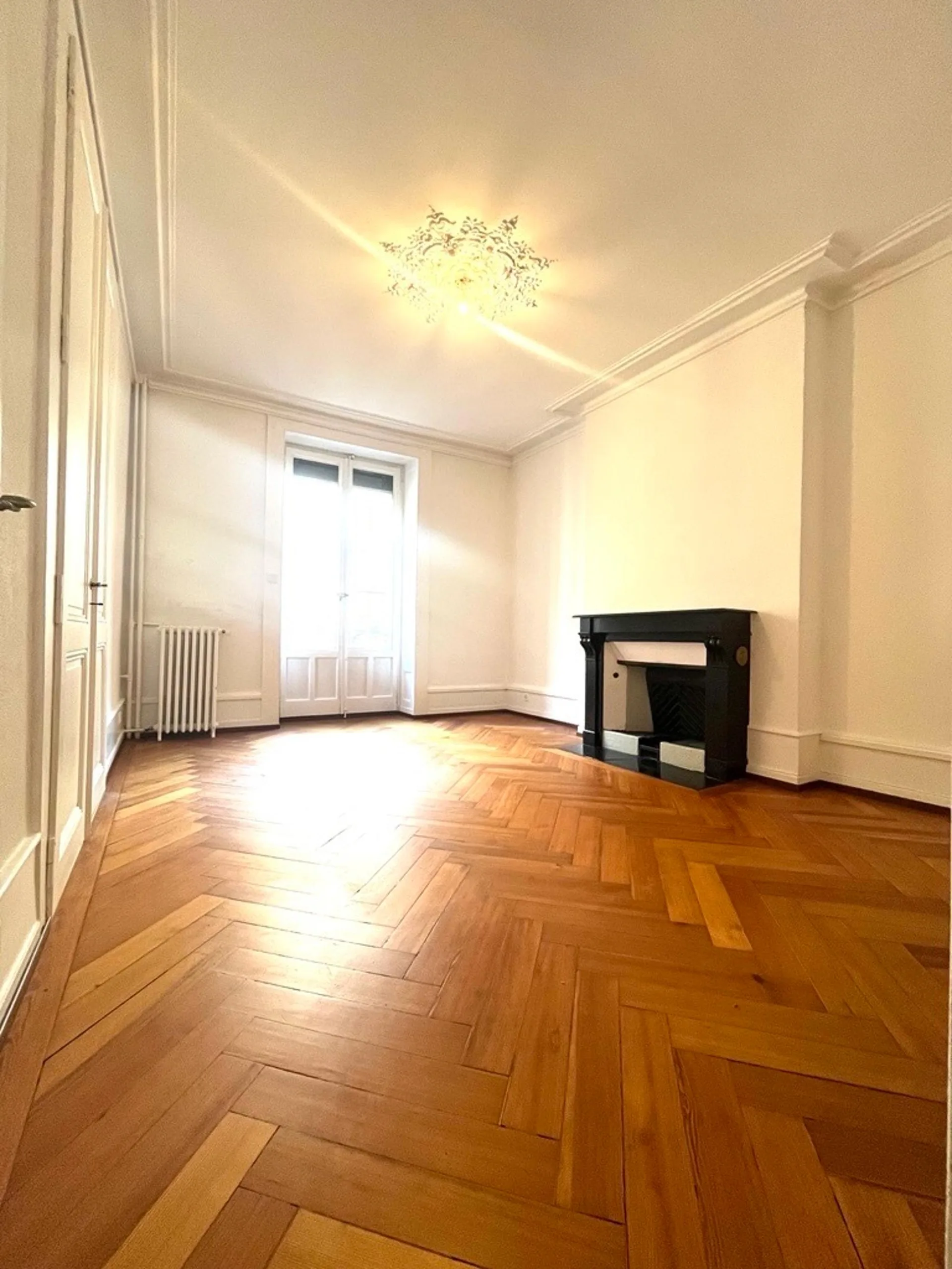 Magnifique appartement de 5 pièces en plein coeur des Eaux-Vives