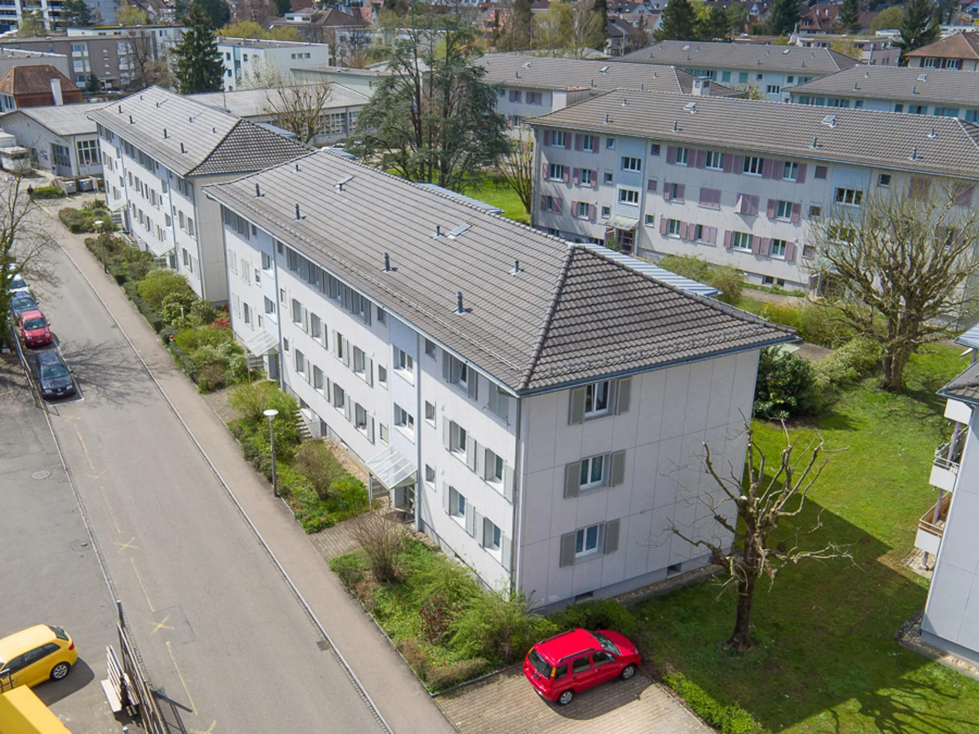 ***3'ZWG**62m2**oberster Stock**grosser Balkon***