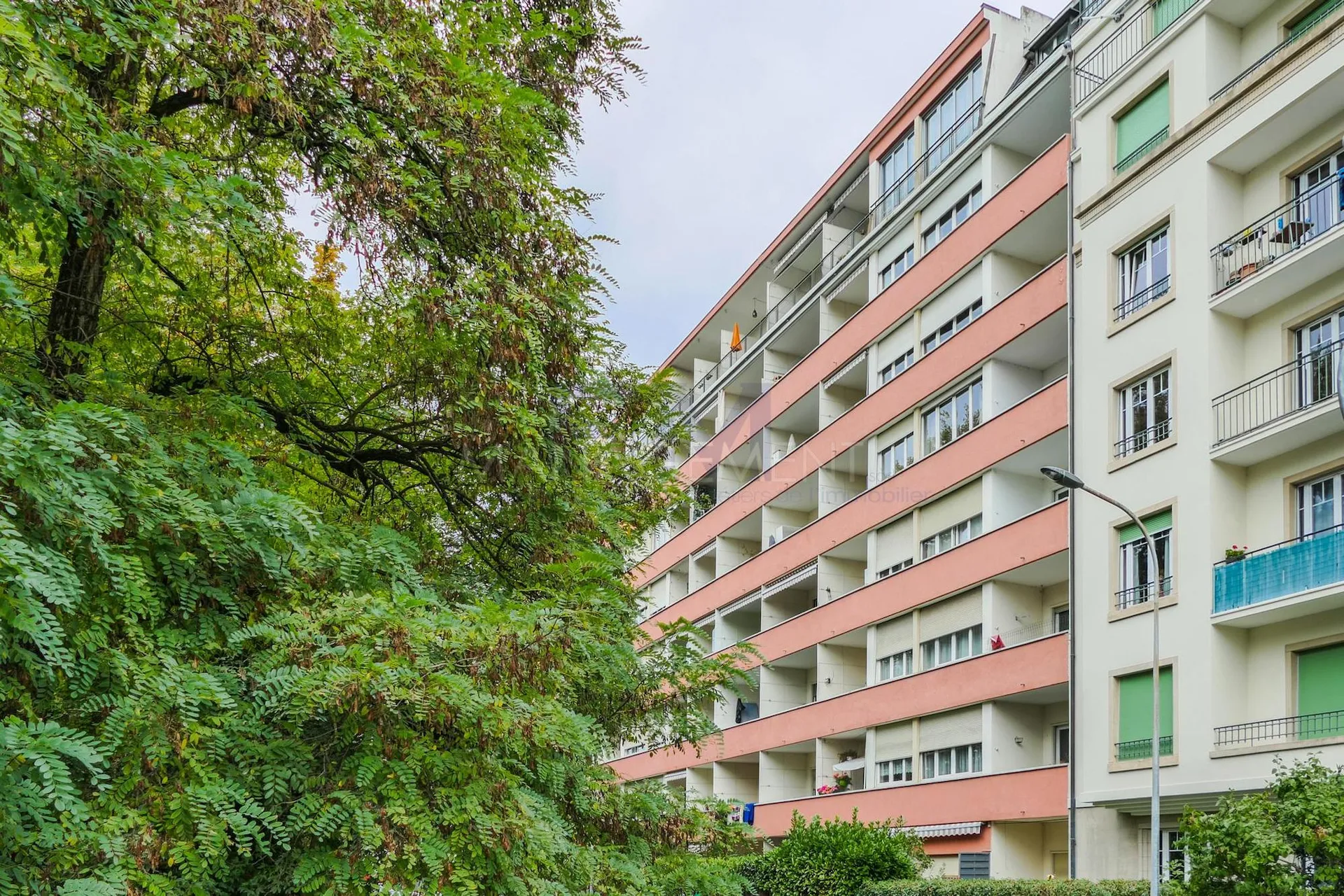 Jonction, Quai des Arenières, 5 pièces au 2ème étage, env.75m2