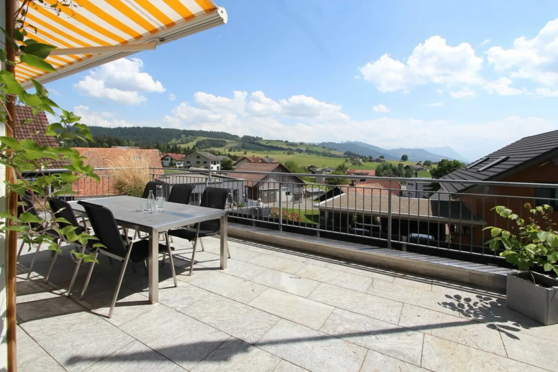 WOHNEN MIT LEBENSQUALITÄT - Ihr Einfamilienhaus mit Terrassenoase und Weitblick