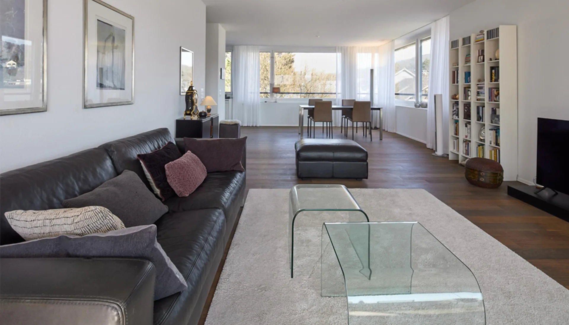 SPACIOUS 4.5 ROOM APARTMENT IN A NATURE-CONNECTED RESIDENTIAL AREA NEAR THE BIRS