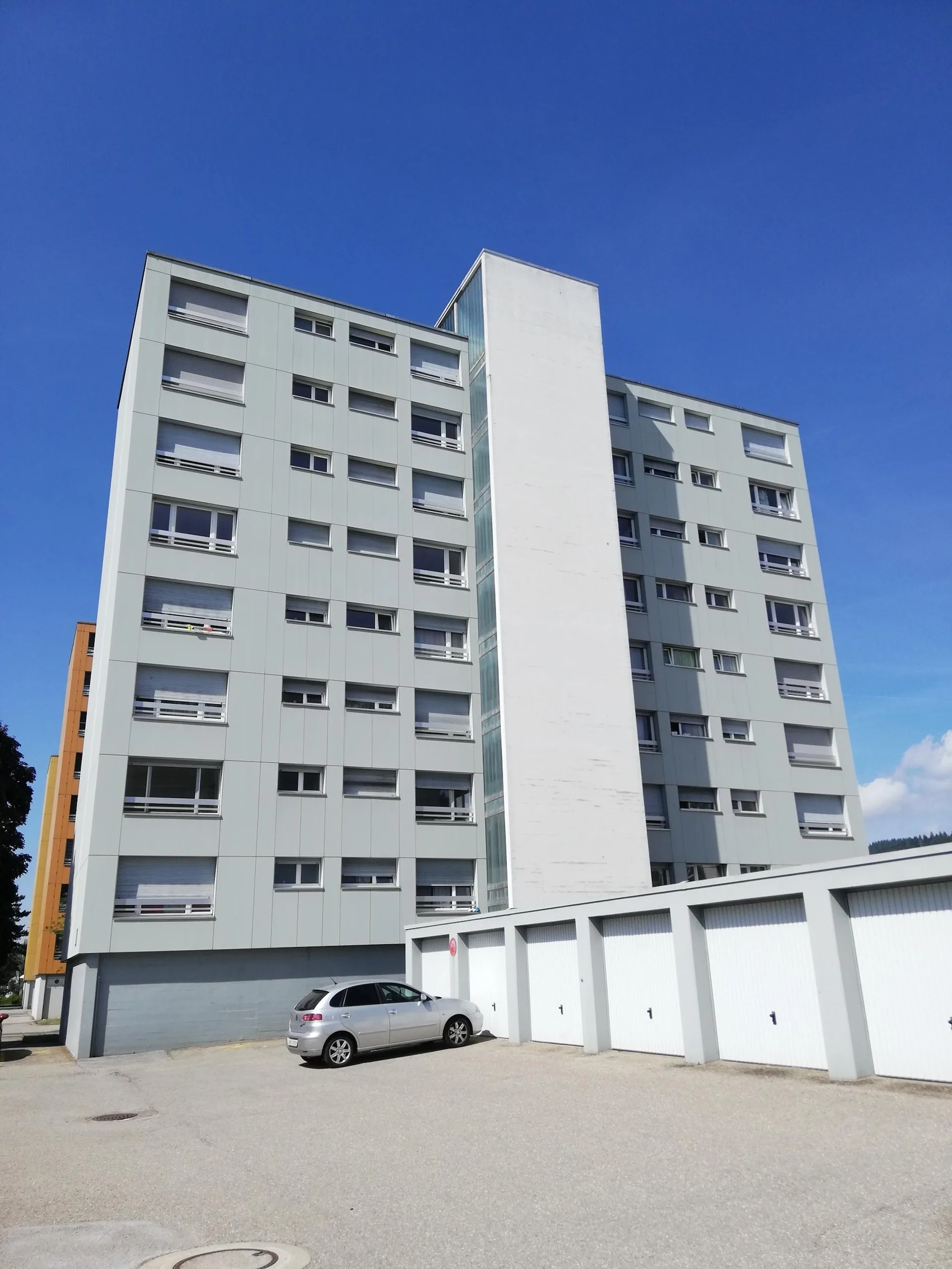Studio dans immeuble proche de toutes les commodités