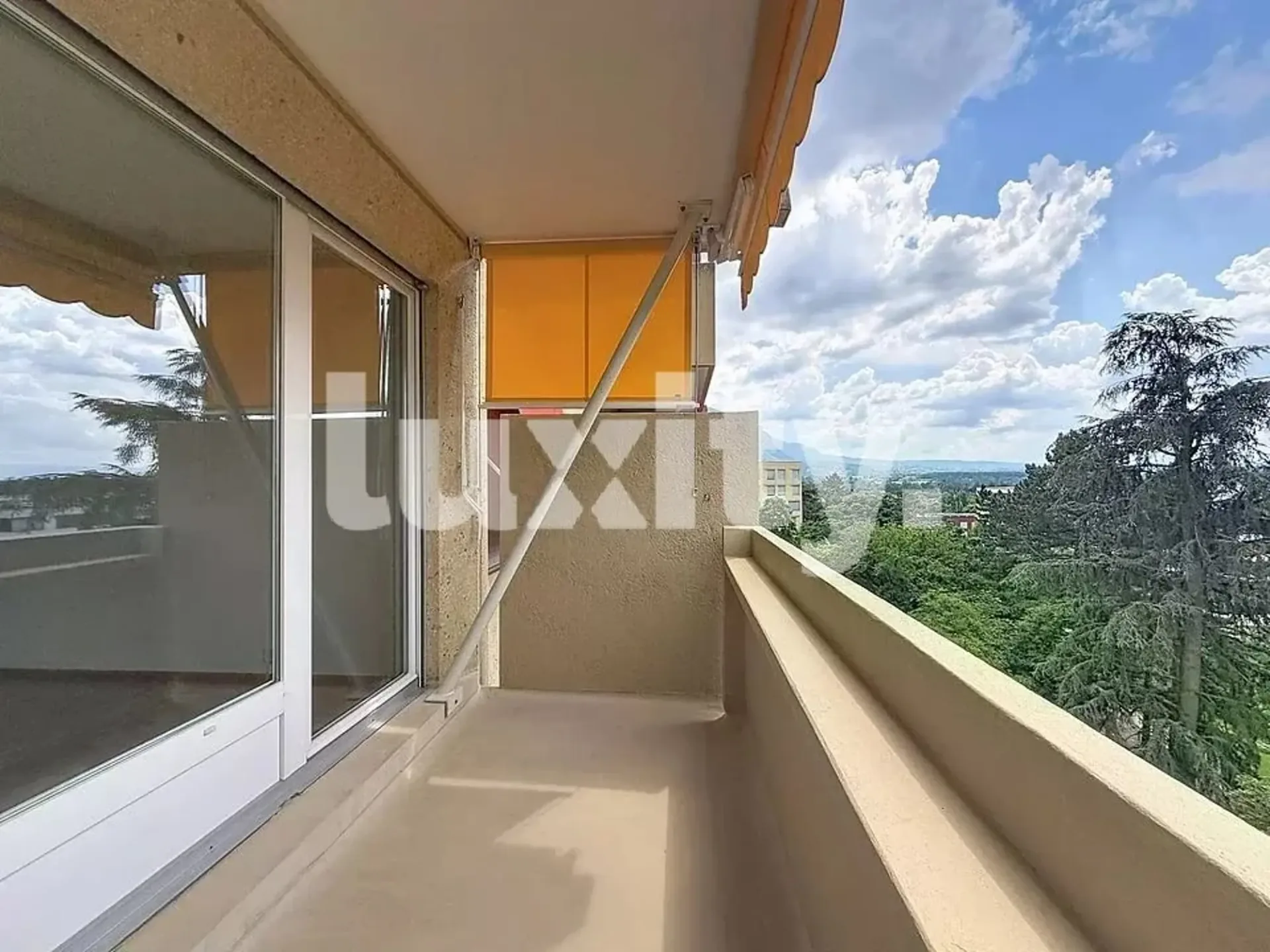 Appartement de 6 pièces à Thônex