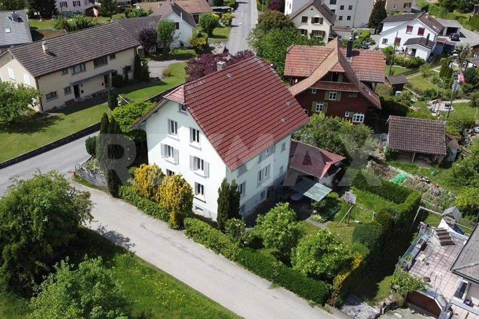 7-Zimmer-Einfamilienhaus mit grossem Garten und Ausbaureserve