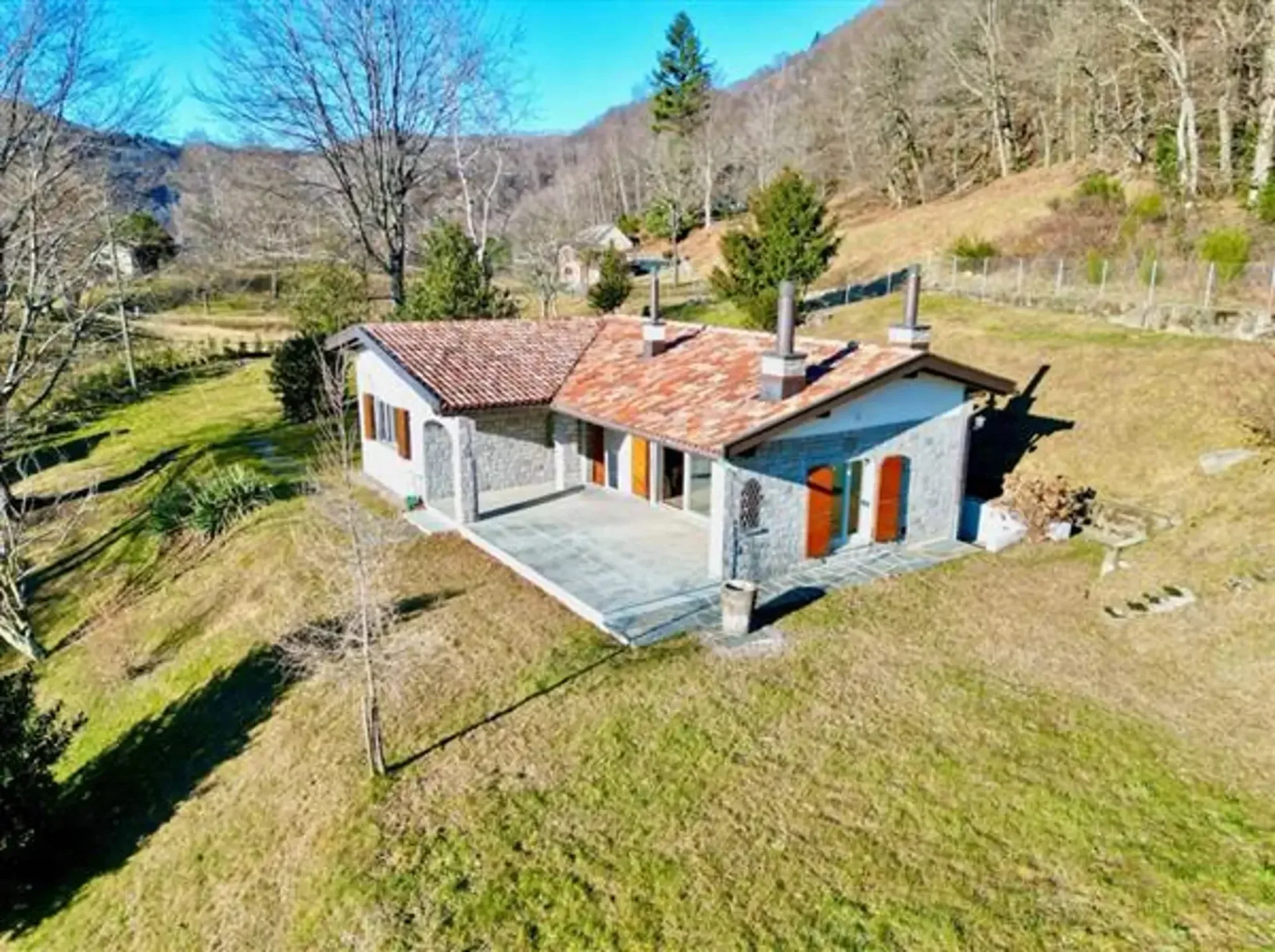 Capriasca: Einfamilienhaus 3.5 Zimmer