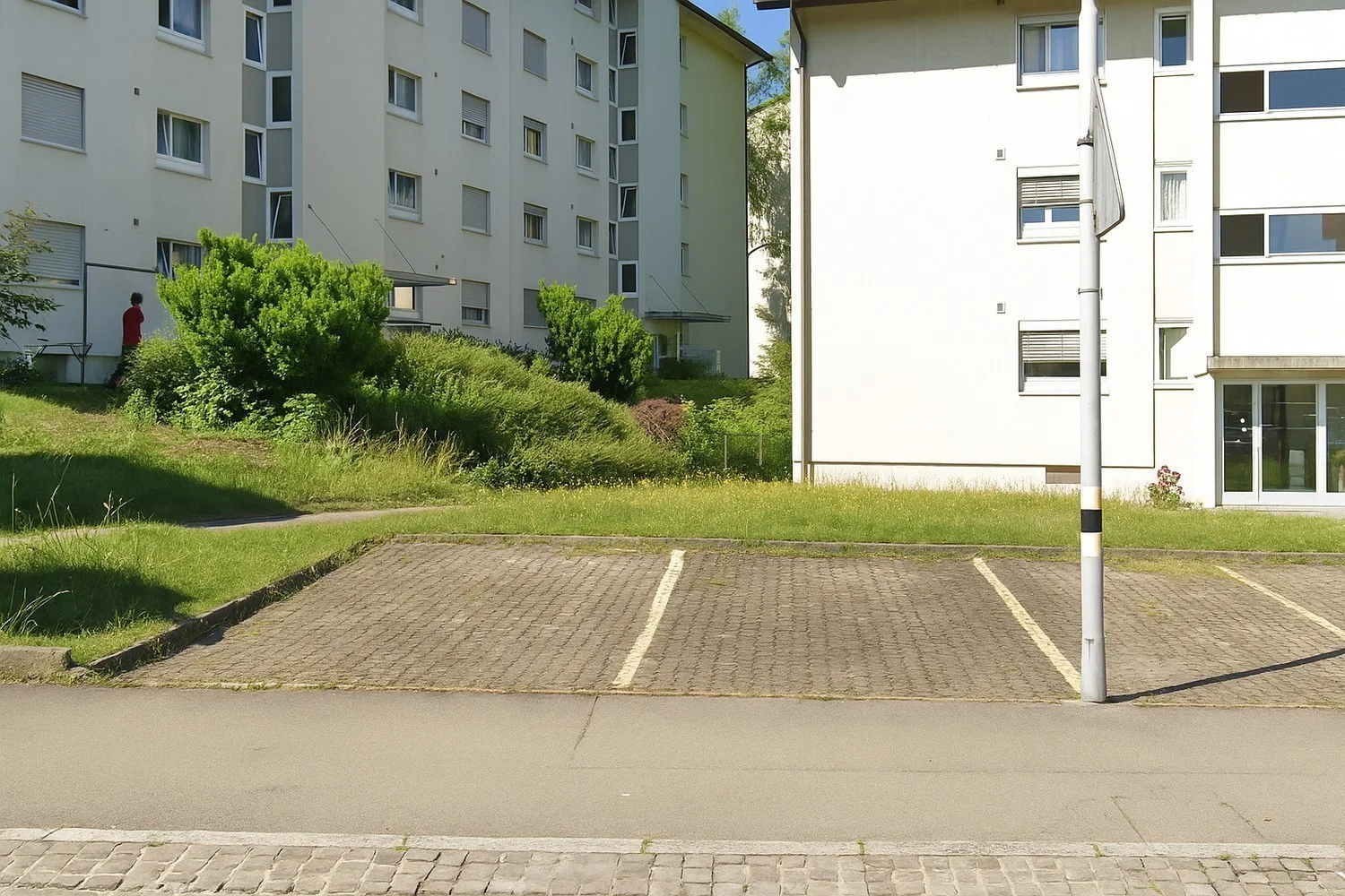 Befristeter Aussenparkplatz - Zwischennutzung bis 31.03.2027