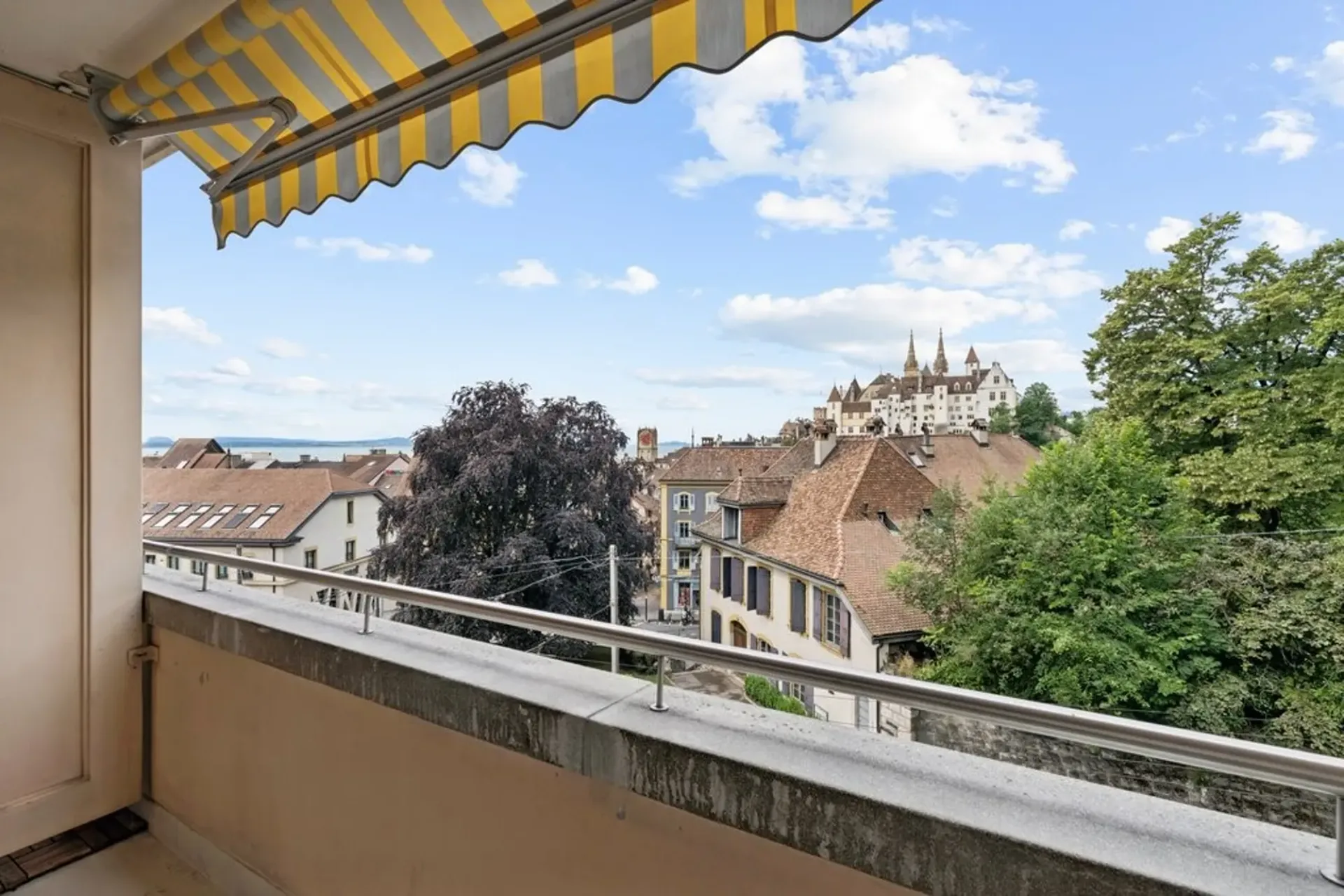 Spacieux appartement au centre-ville