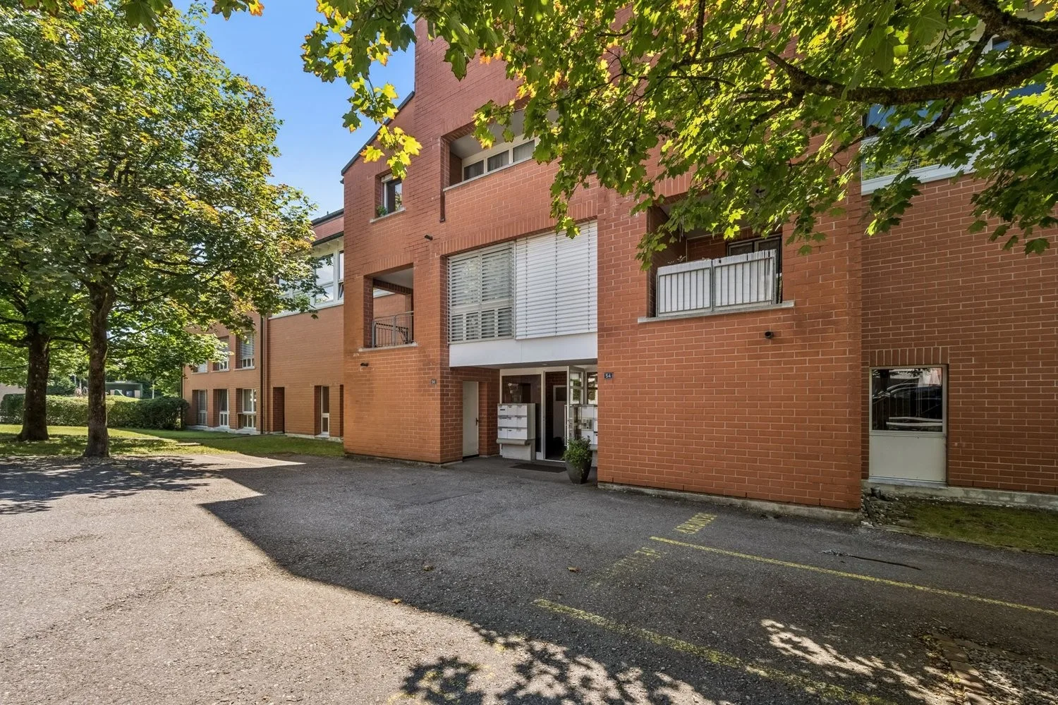 Helle 4.5 Zimmer-Wohnung in Steinhausen