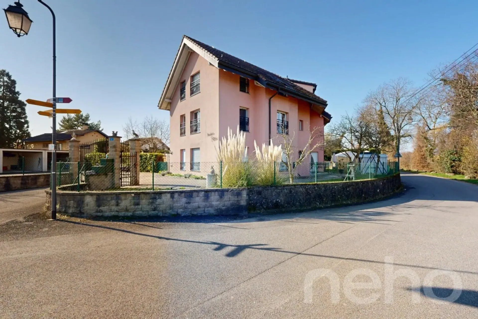 Spacieux appartement familial avec balcons et jardin à St-Prex