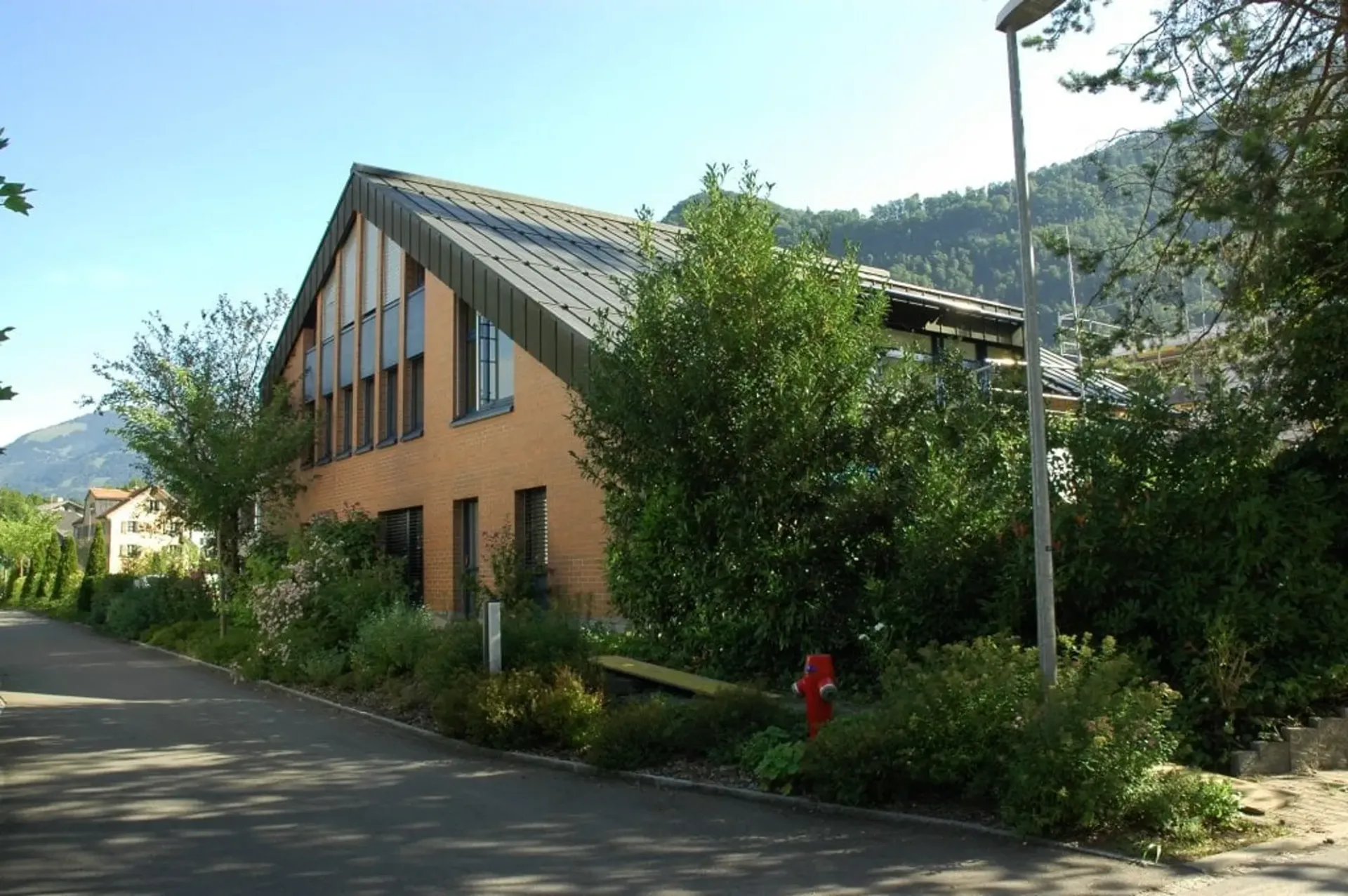 2-Zimmer-Wohnung im Erdgeschoss in Glarus Nord