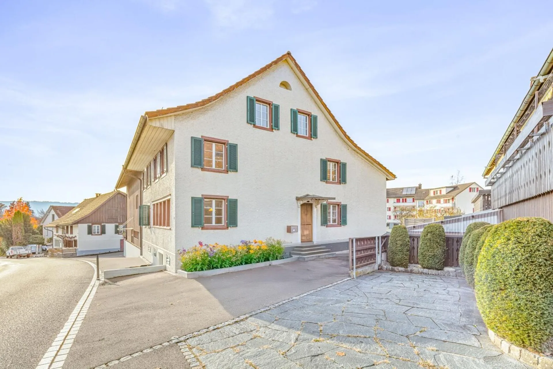 Ein Zuhause mit Geschichte  Charmantes Bauernhaus an sonniger Lage