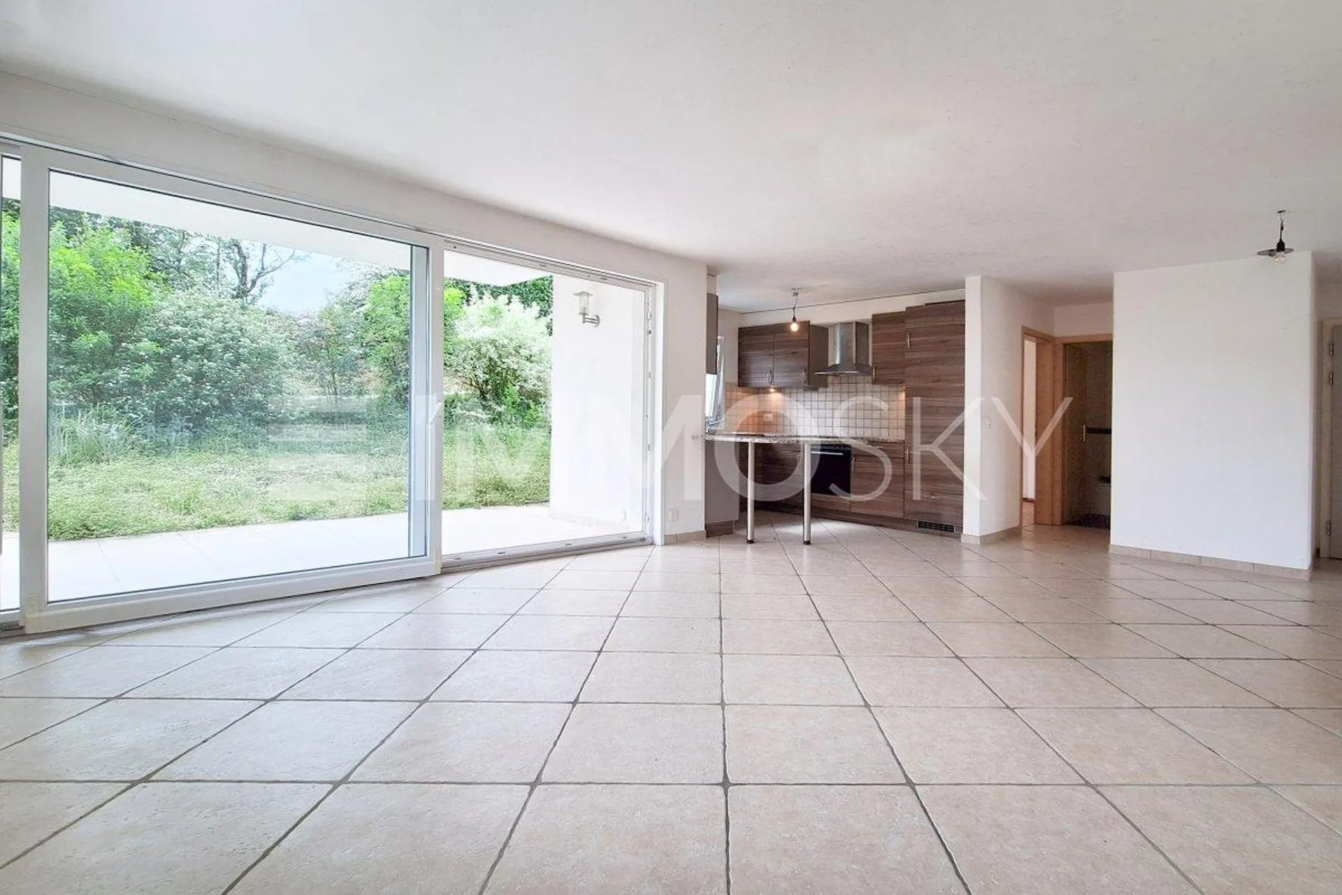 Bel appartement 4.5 pièces au rez-de-chaussée avec jardin