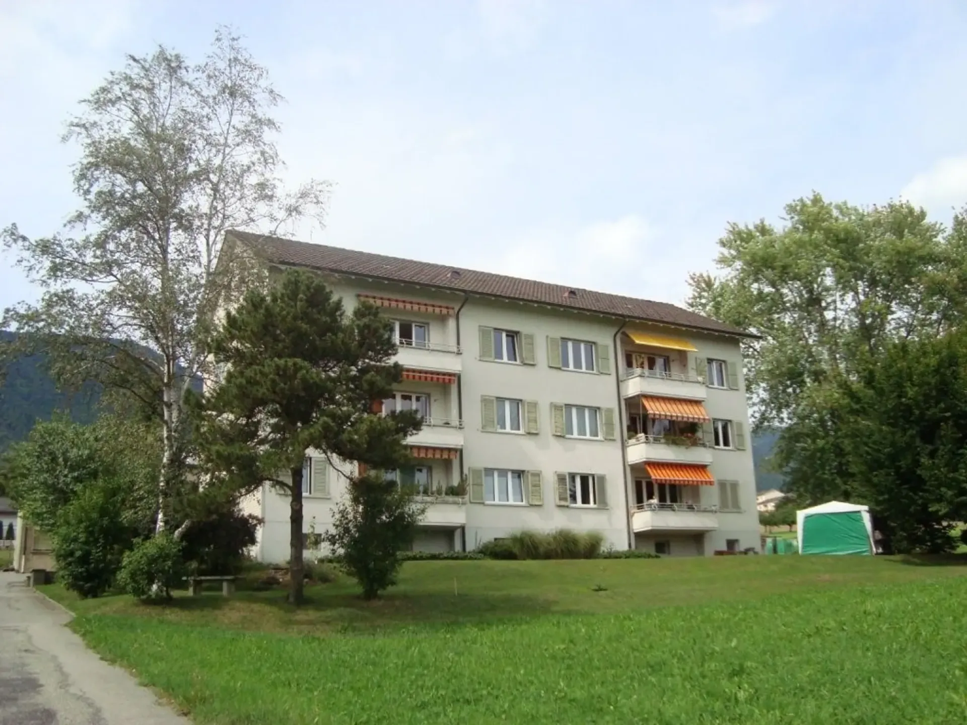Mansardenzimmer (ca. 10 m²)  ideal als Bastel- oder Lagerraum