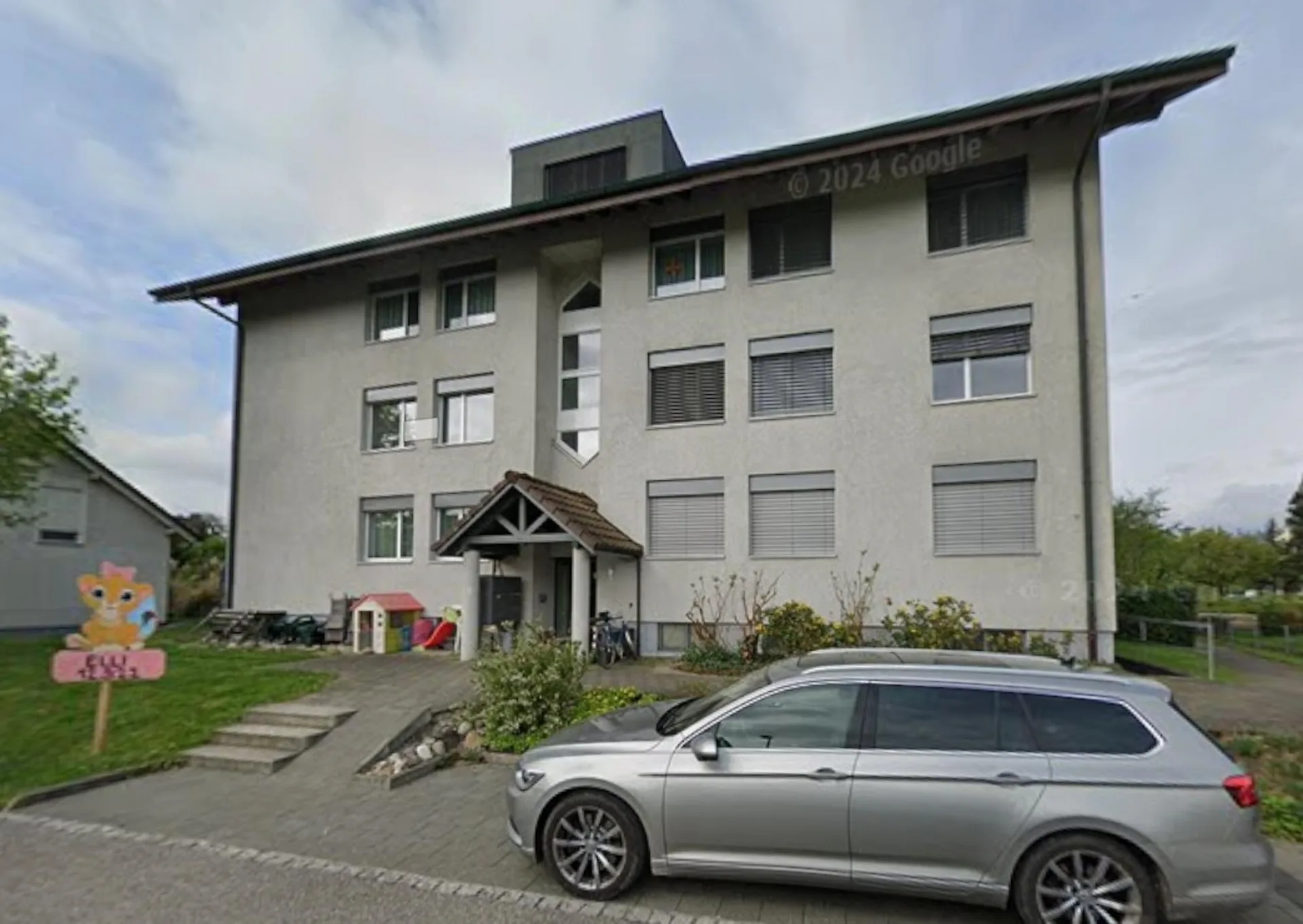Grosszügige und helle 4.5 ZWG per sofort zu vermieten