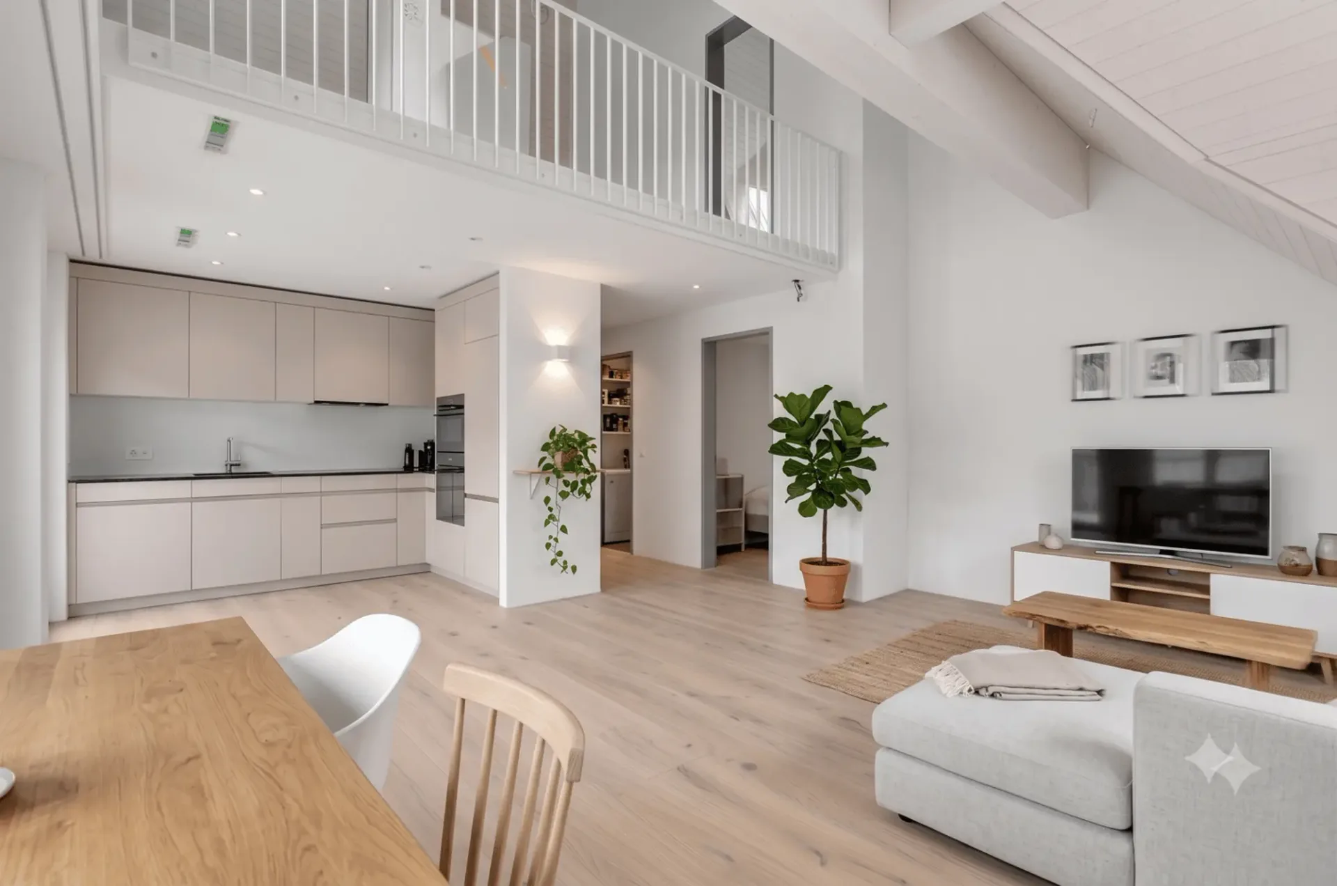 Erstbezug: Viel Raum, Licht und Ruhe in moderner Maisonette-Wohnung