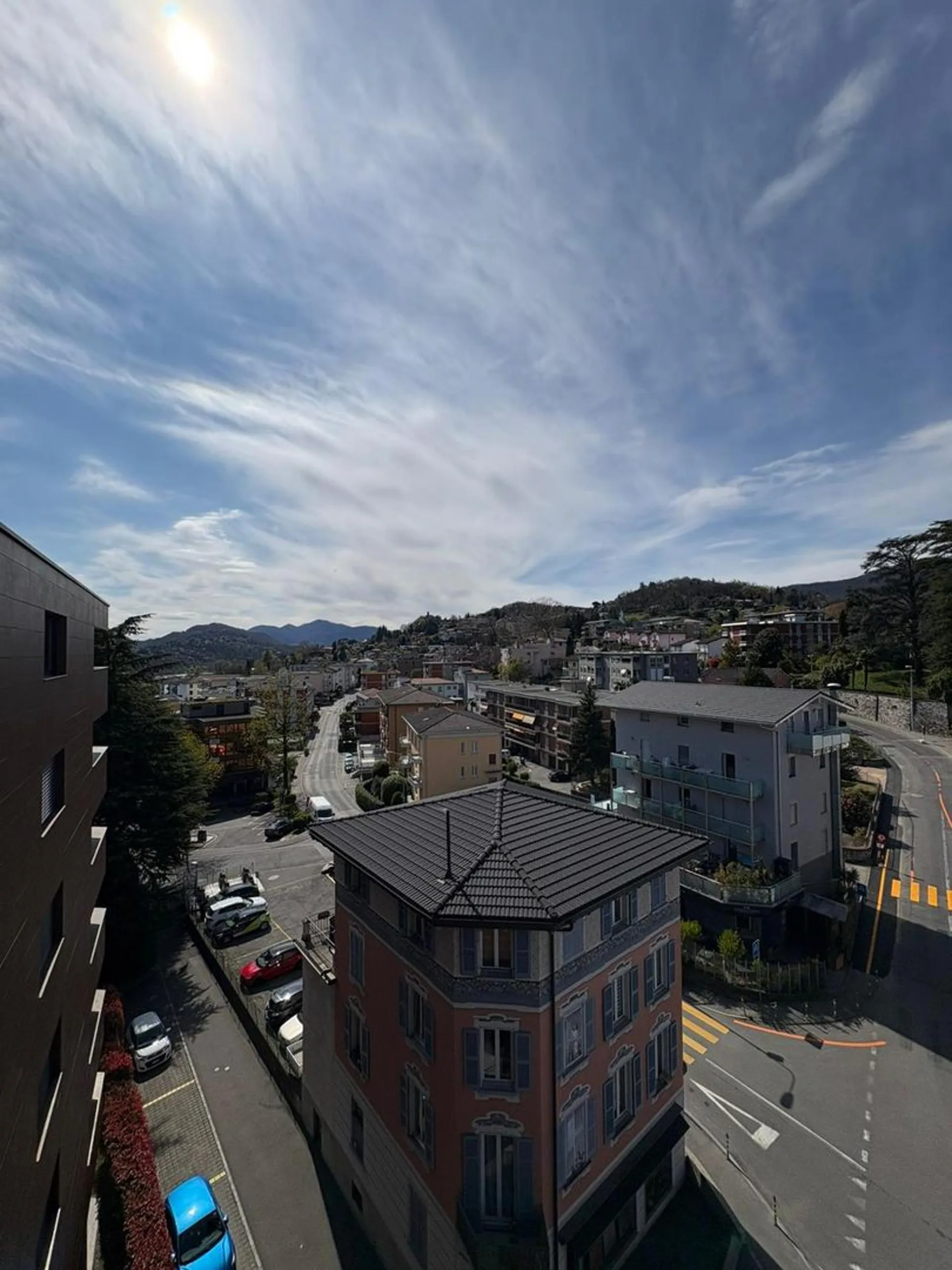 Büro im letzten Stock mit Potenzial zur Umwandlung in ein Dachgeschoss, Lugano