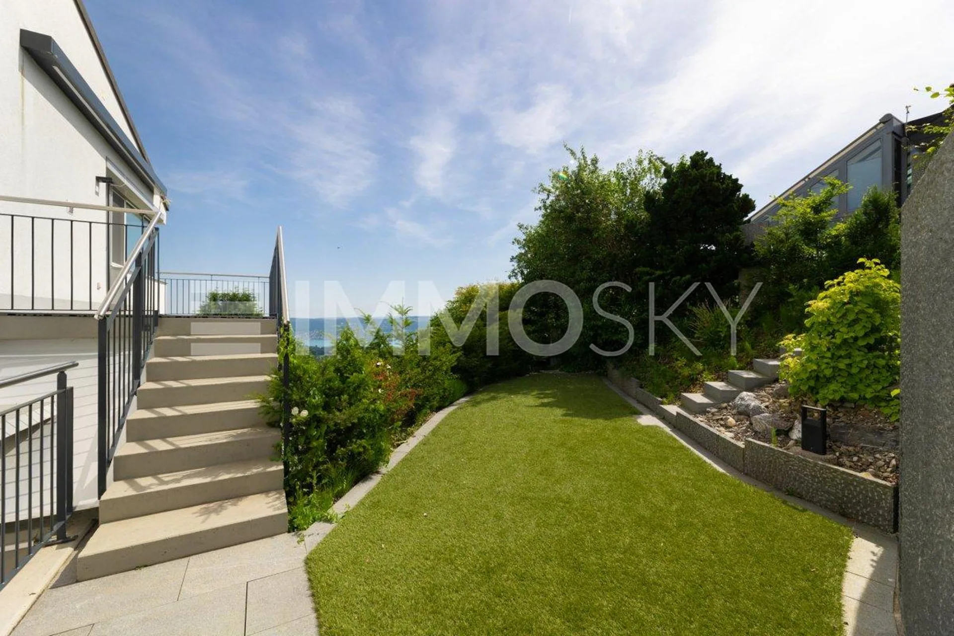 Exklusives Wohnen mit Fernblick zwische  Himmel und Wasser