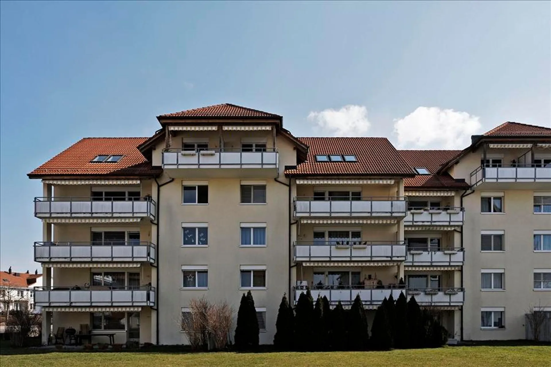 Moderne Wohnung mit Gartensitzplatz!