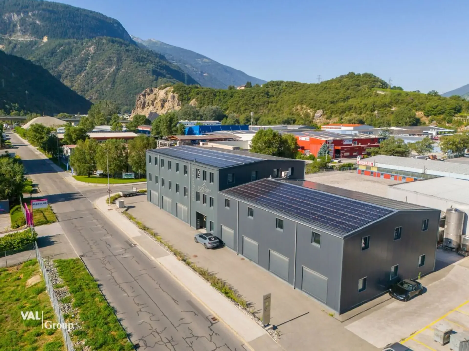 Moderne Gewerbehalle mit attraktiver Rendite