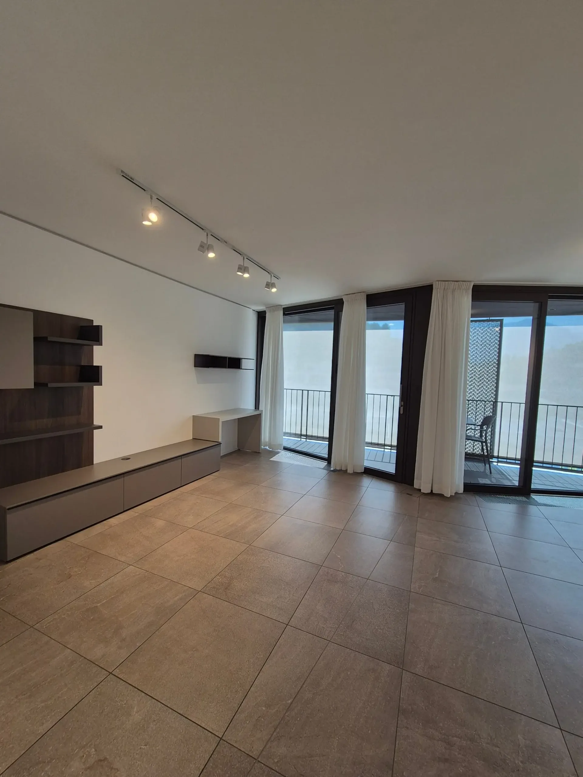 Modernes 3.5-Zimmer-Apartment in Sorengo