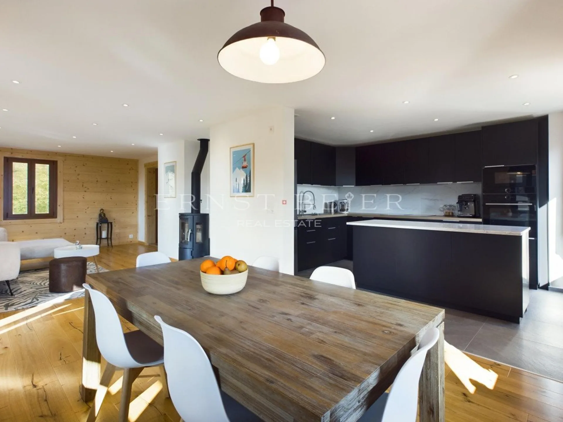 Schönes Herrenhaus komplett renoviert - 2 Apartments