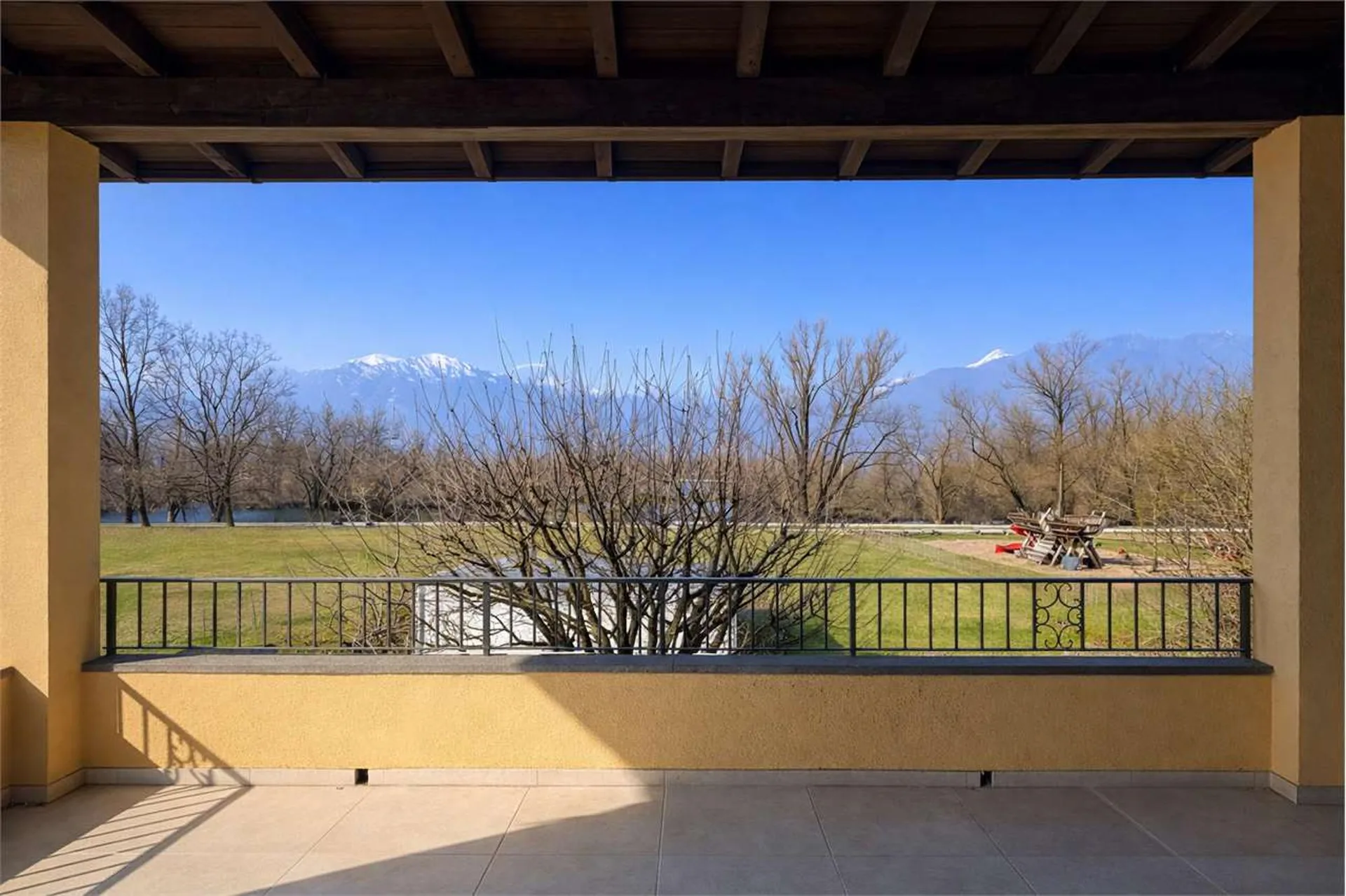 Gambarogno - 4,5-Zimmer-Wohnung in Bifamilienhaus mit Seeblick - Rent to Buy