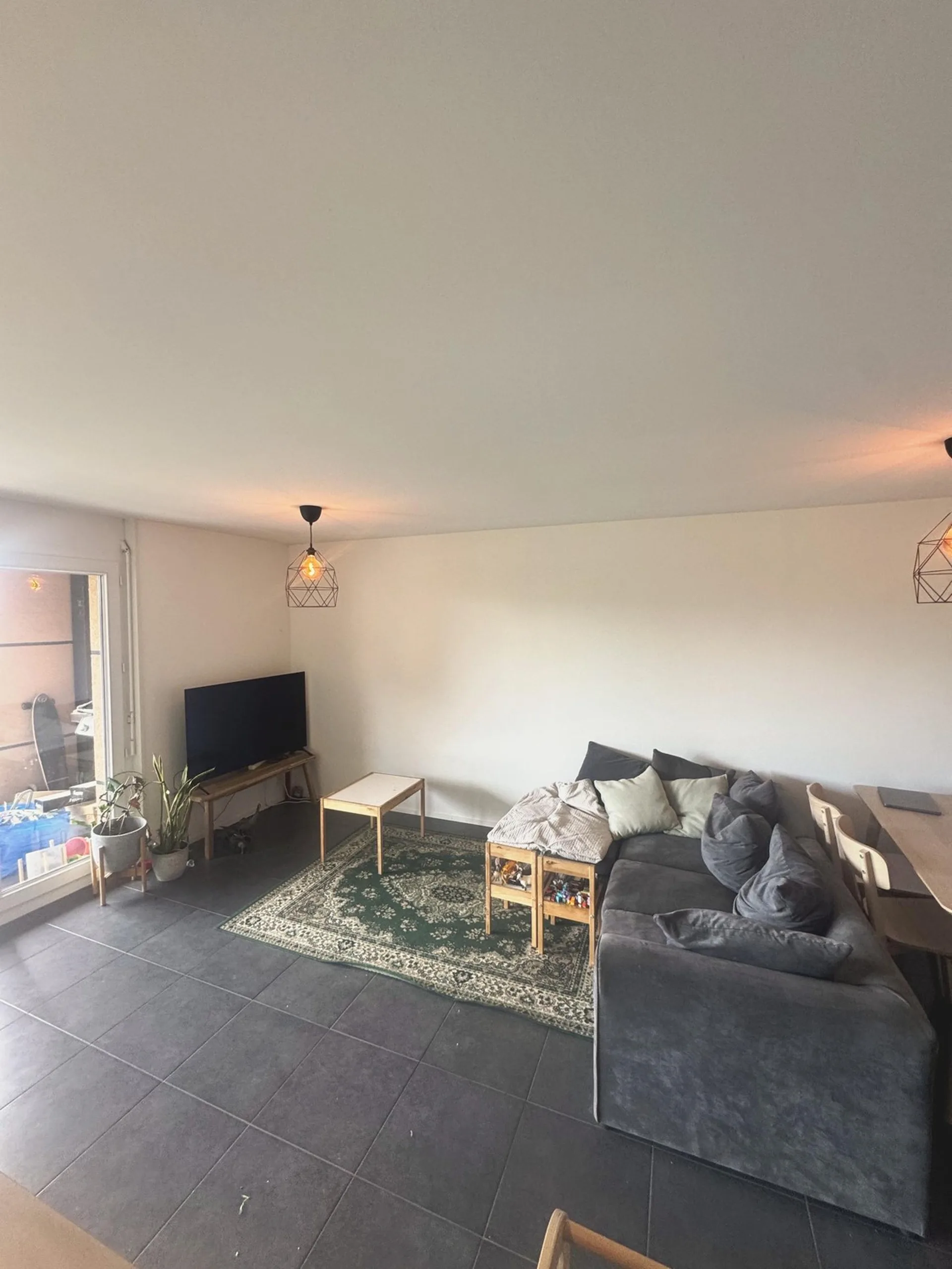 3,5-Zimmer-Wohnung Bursins modern mit Balkon, verfügbar ab 1. August (verhandelbar)