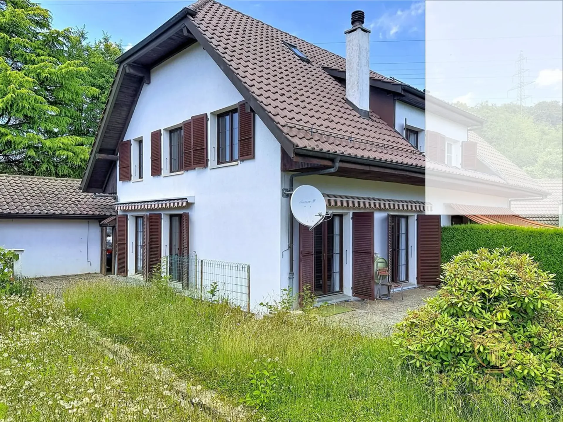 Das Mont-sur-Lausanne - Doppelhaus zum Verkauf mit Garten und Garage-Box
