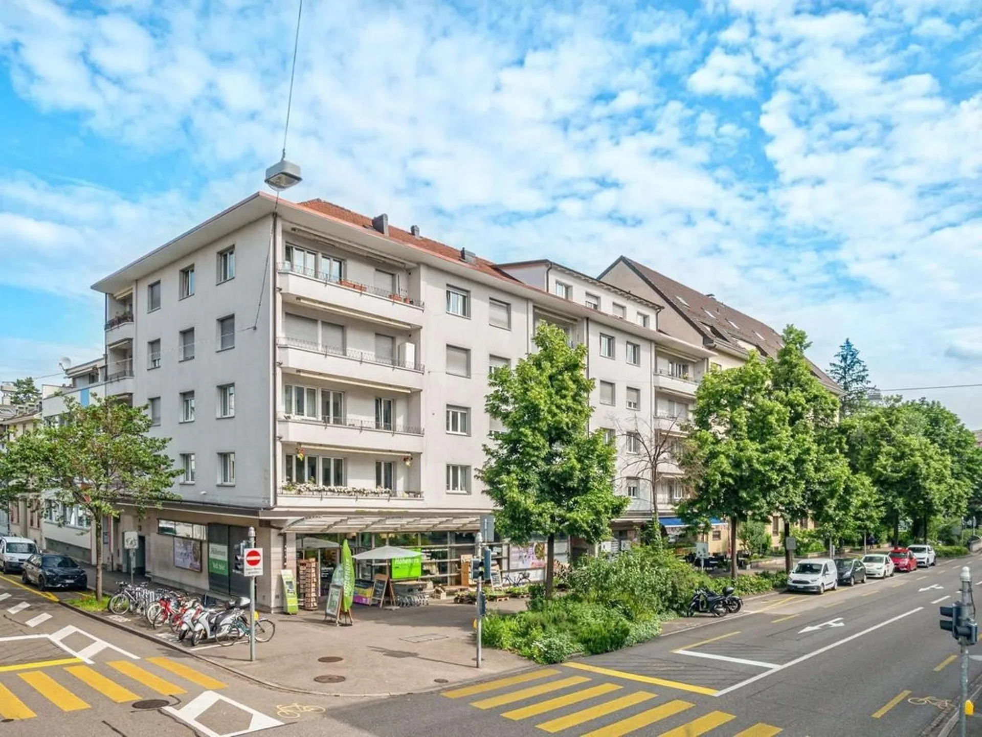 Centrally located - near Spalentor and the university