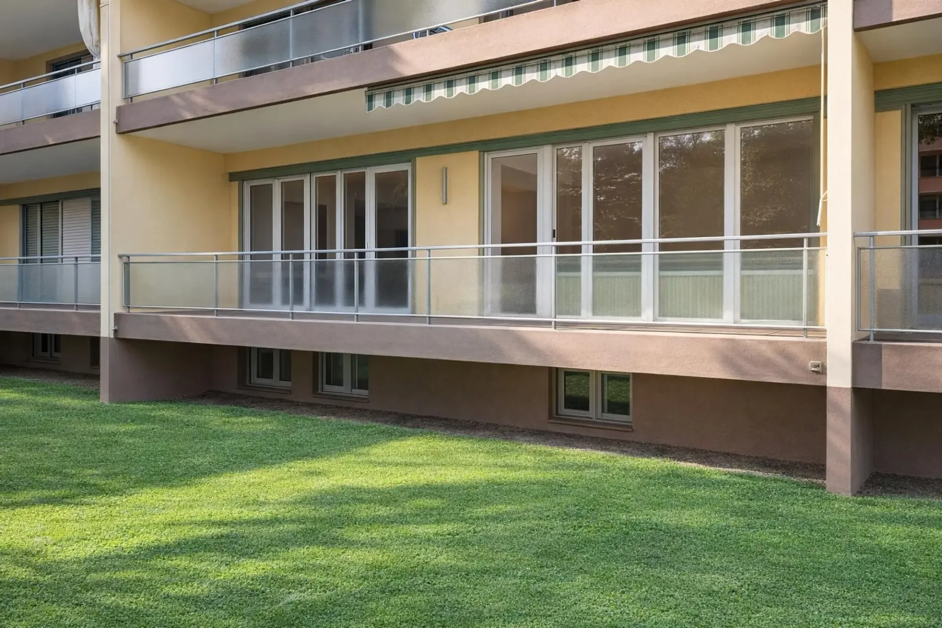 Gradevole luminoso appartamento 2,5 locali con ampio balcone