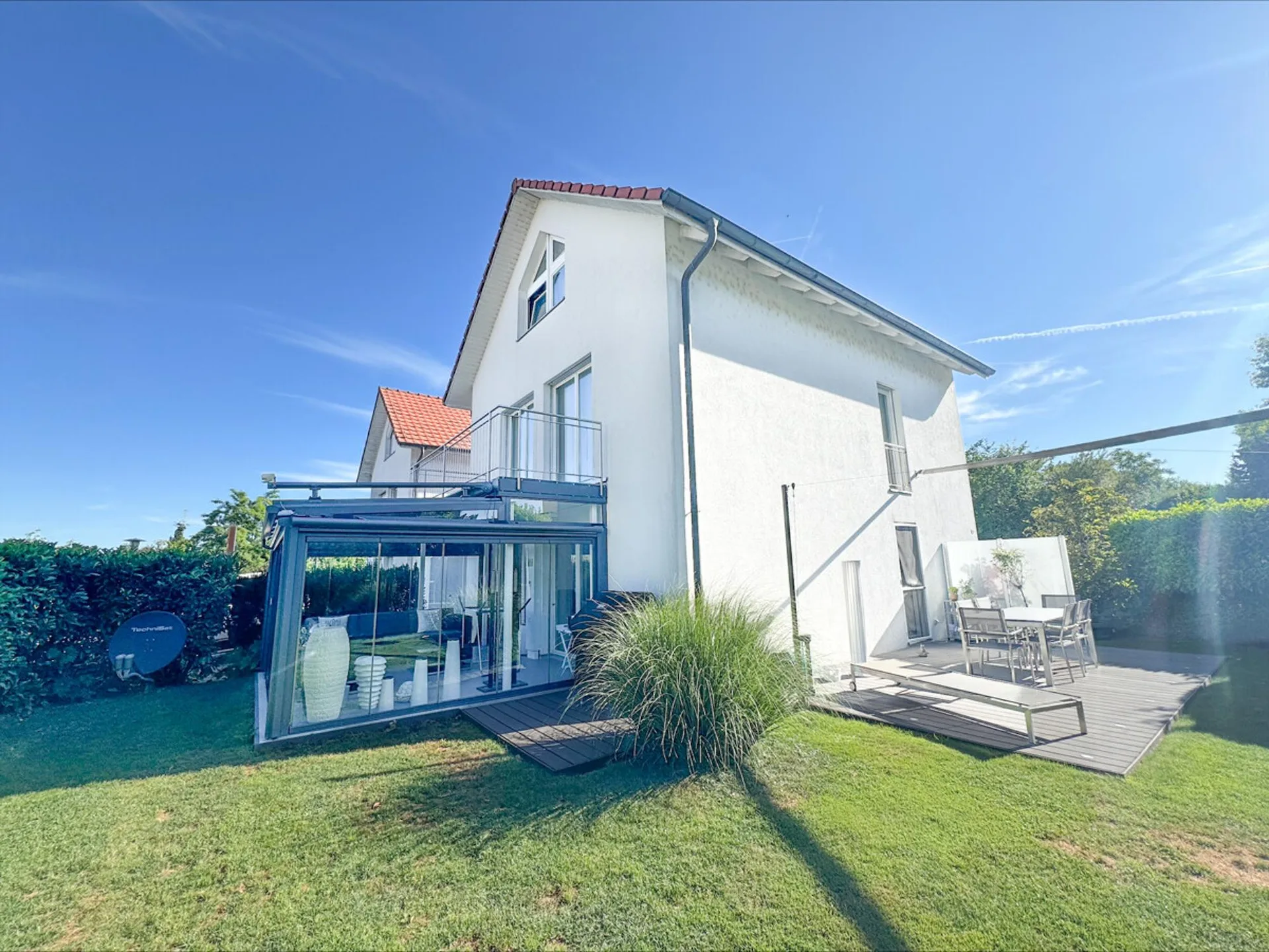 Vivre avec élégance dans une maison unifamiliale de 6 pièces à Bättwil