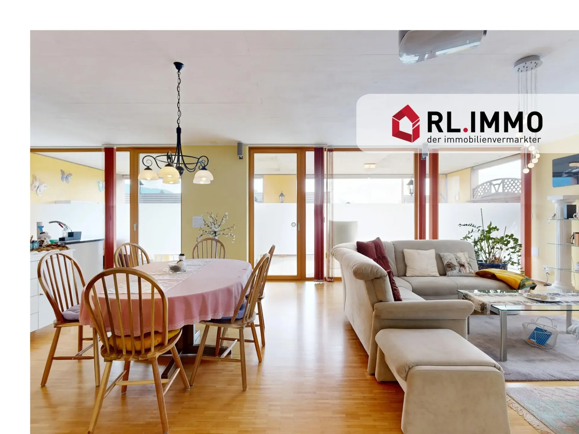 4.5 Zimmer Etagenwohnung mit grosszügigem Balkon
