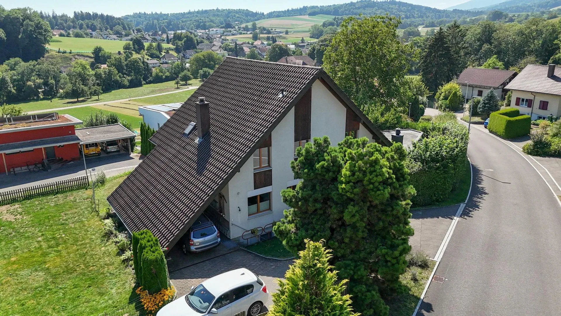 Ihr neues Zuhause: Grosszügiges Einfamilienhaus mit Weitsicht und Gartenparadies