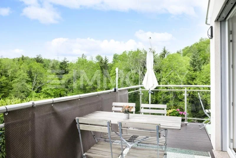 Lausanne : 4.5 pièces avec grand balcon et vue sur la forêt