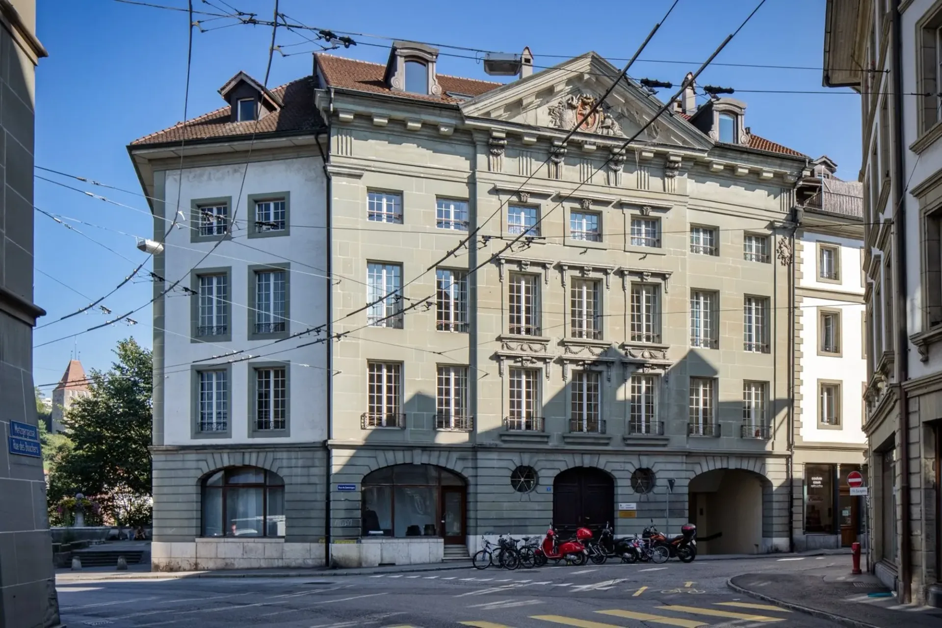 Verwaltungsfläche von 100 m² im Stadtteil Bourg, Fribourg