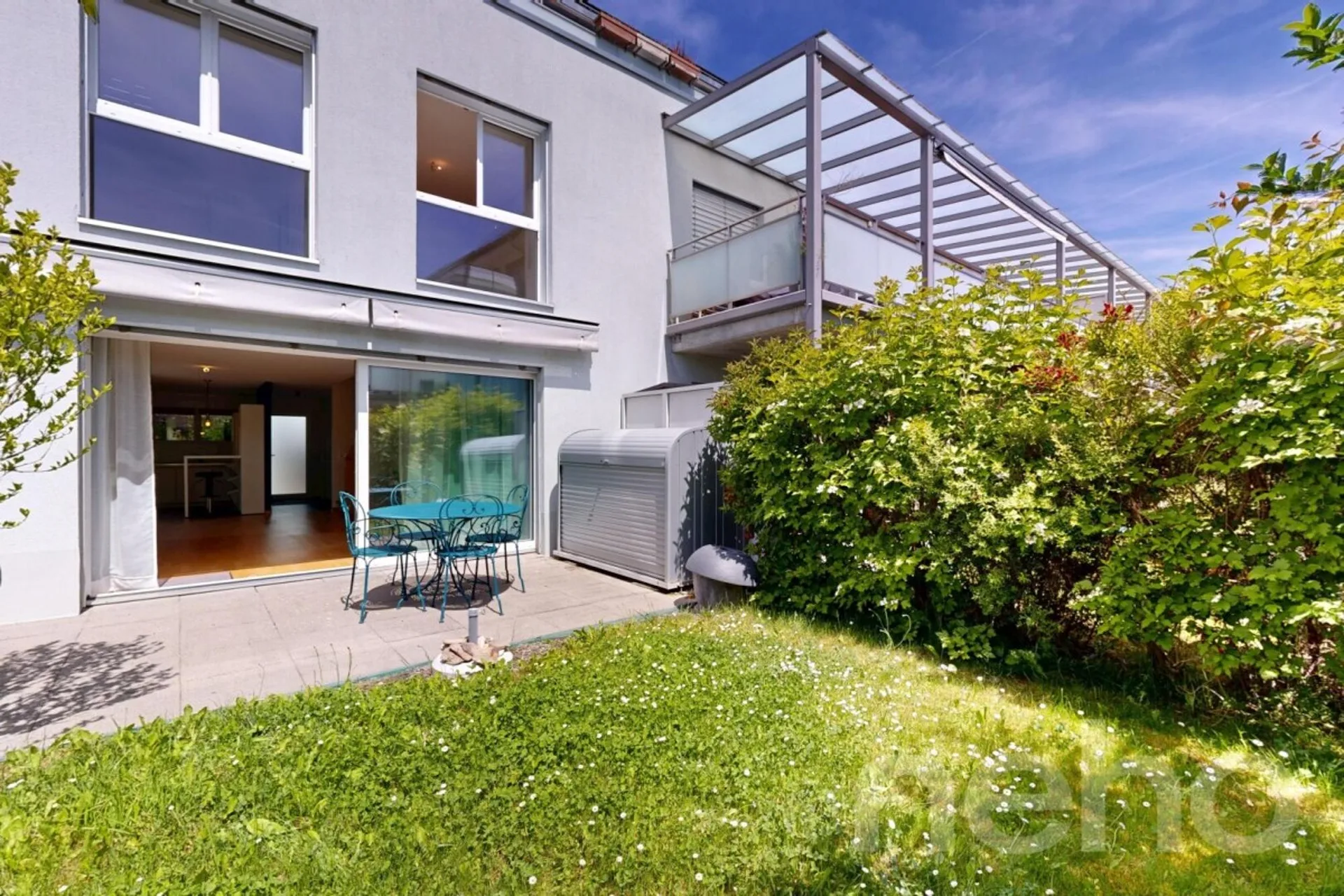 Appartement duplex "comme une maison" de 4.5 pièces avec jardin